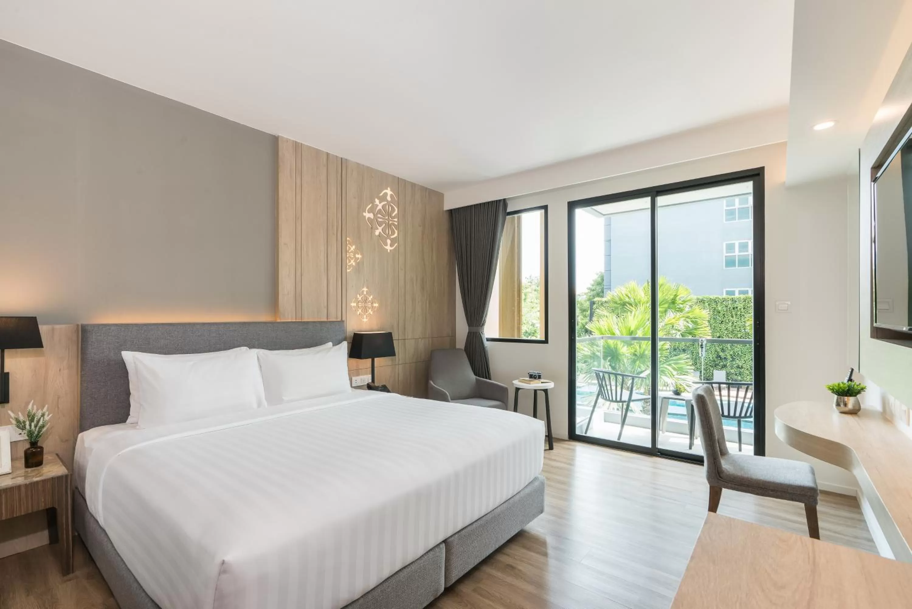 Bed in Hotel Amber Pattaya