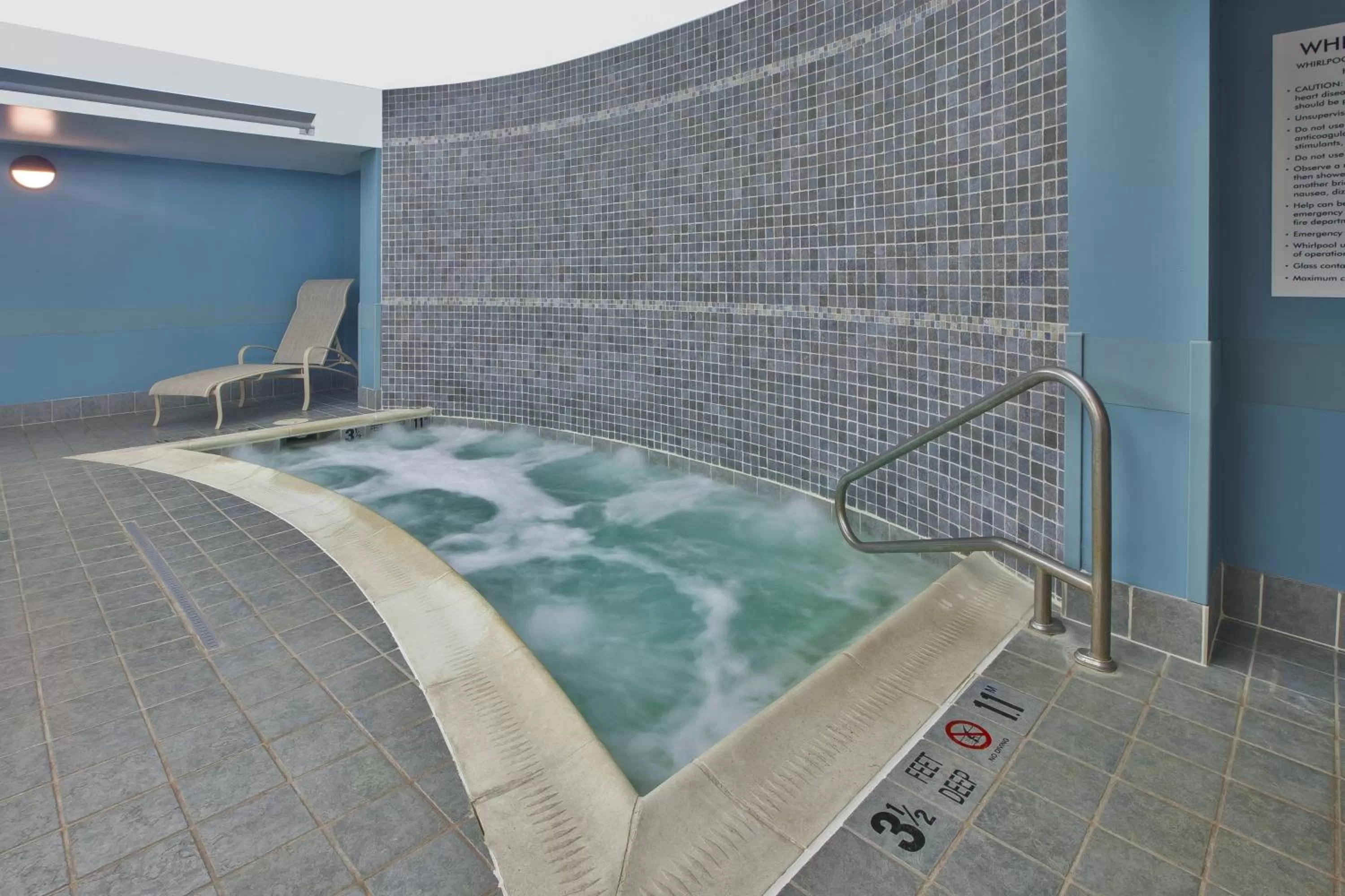 Swimming pool in Holiday Inn Express Rochester-Victor by IHG