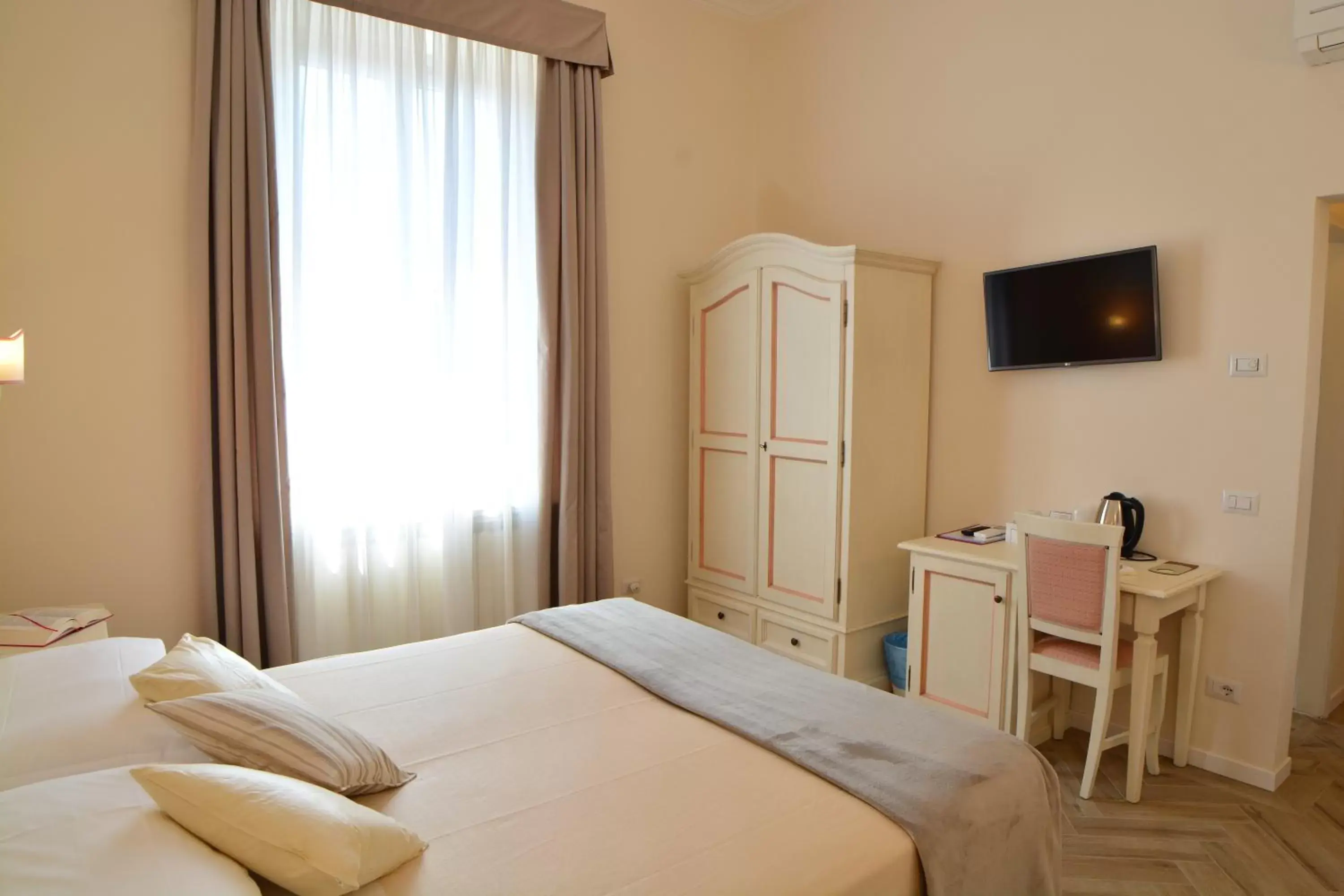 Photo of the whole room, Room Photo in Dimora Salviati