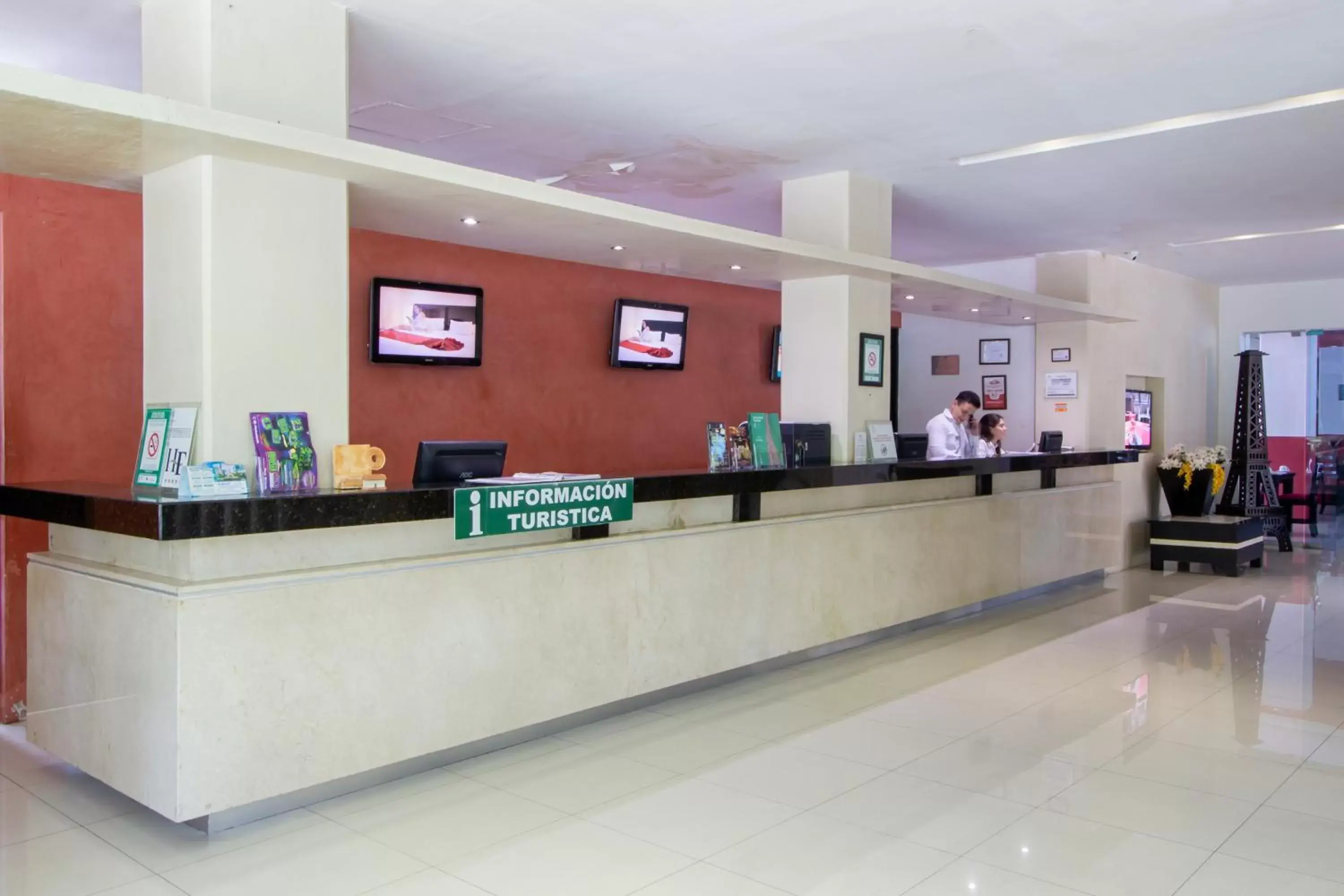 Lobby or reception, Lobby/Reception in Hotel El Español Paseo de Montejo