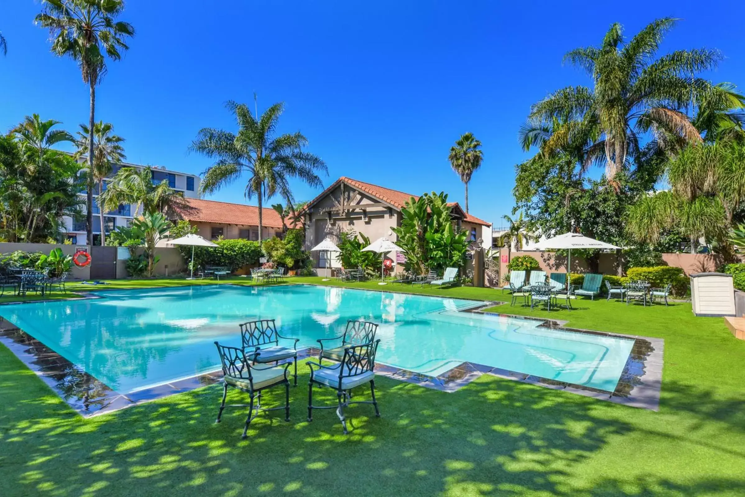 Swimming Pool in Mercure Hotel Nelspruit