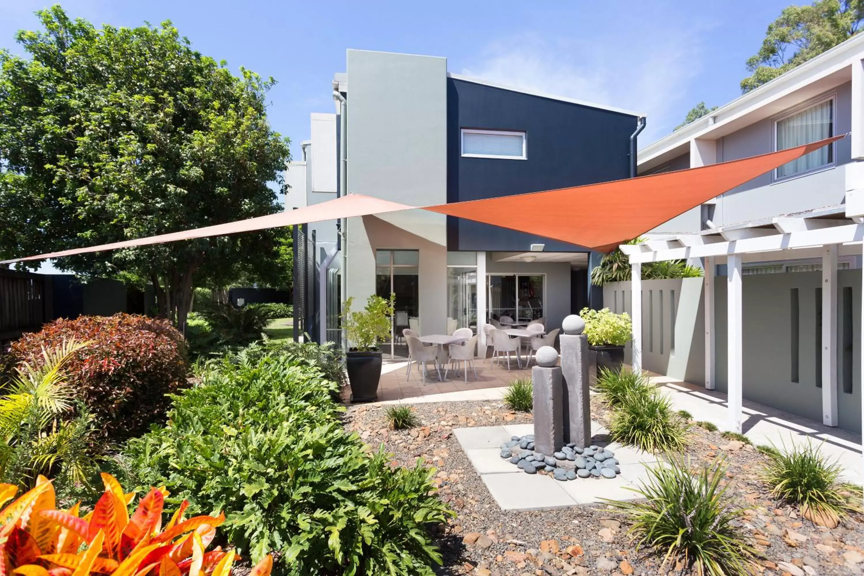 Garden, Property Building in Rocklea International Motel