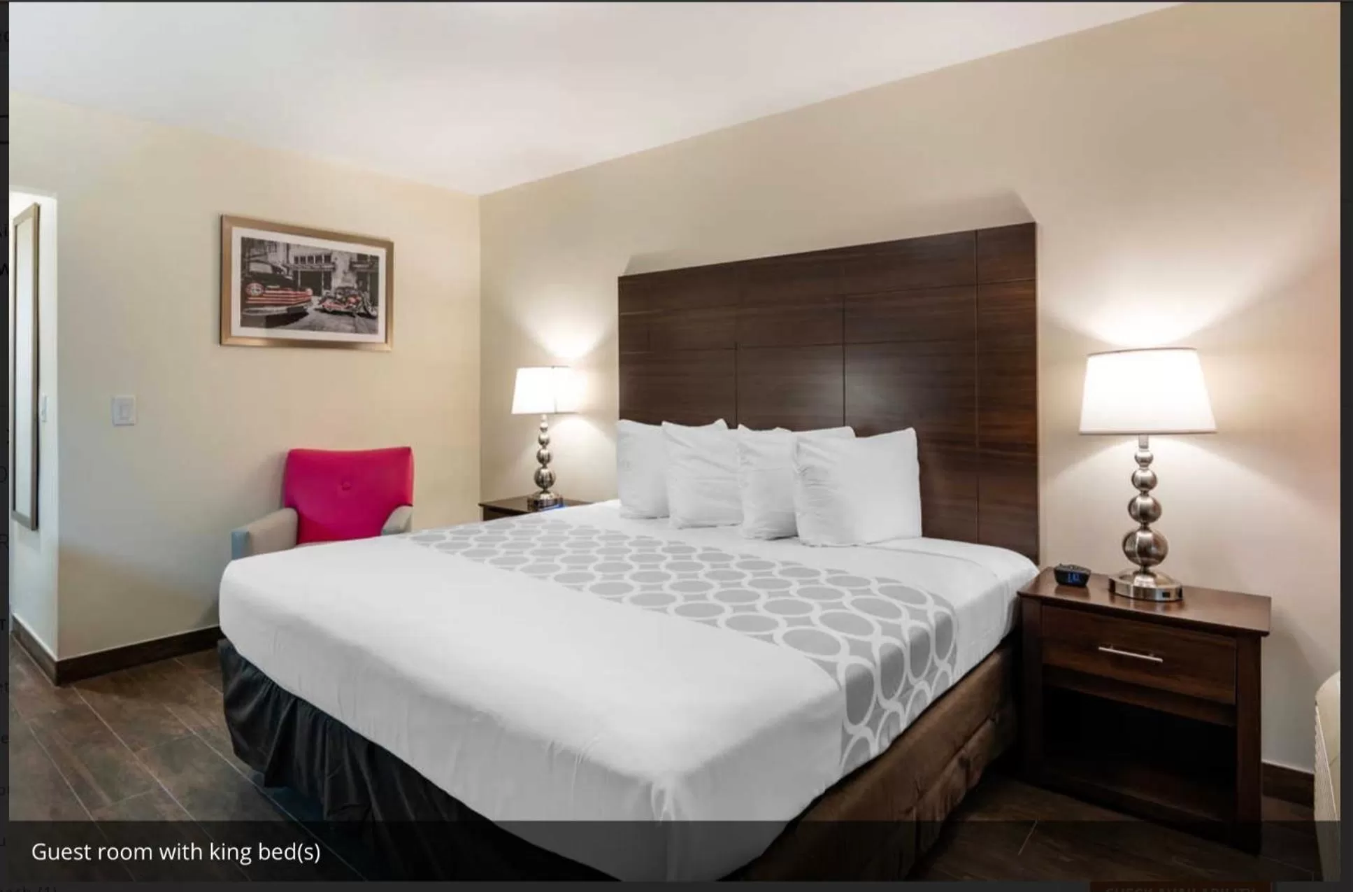 Bed in Downtown Hollywood Gardens Inn & Suites