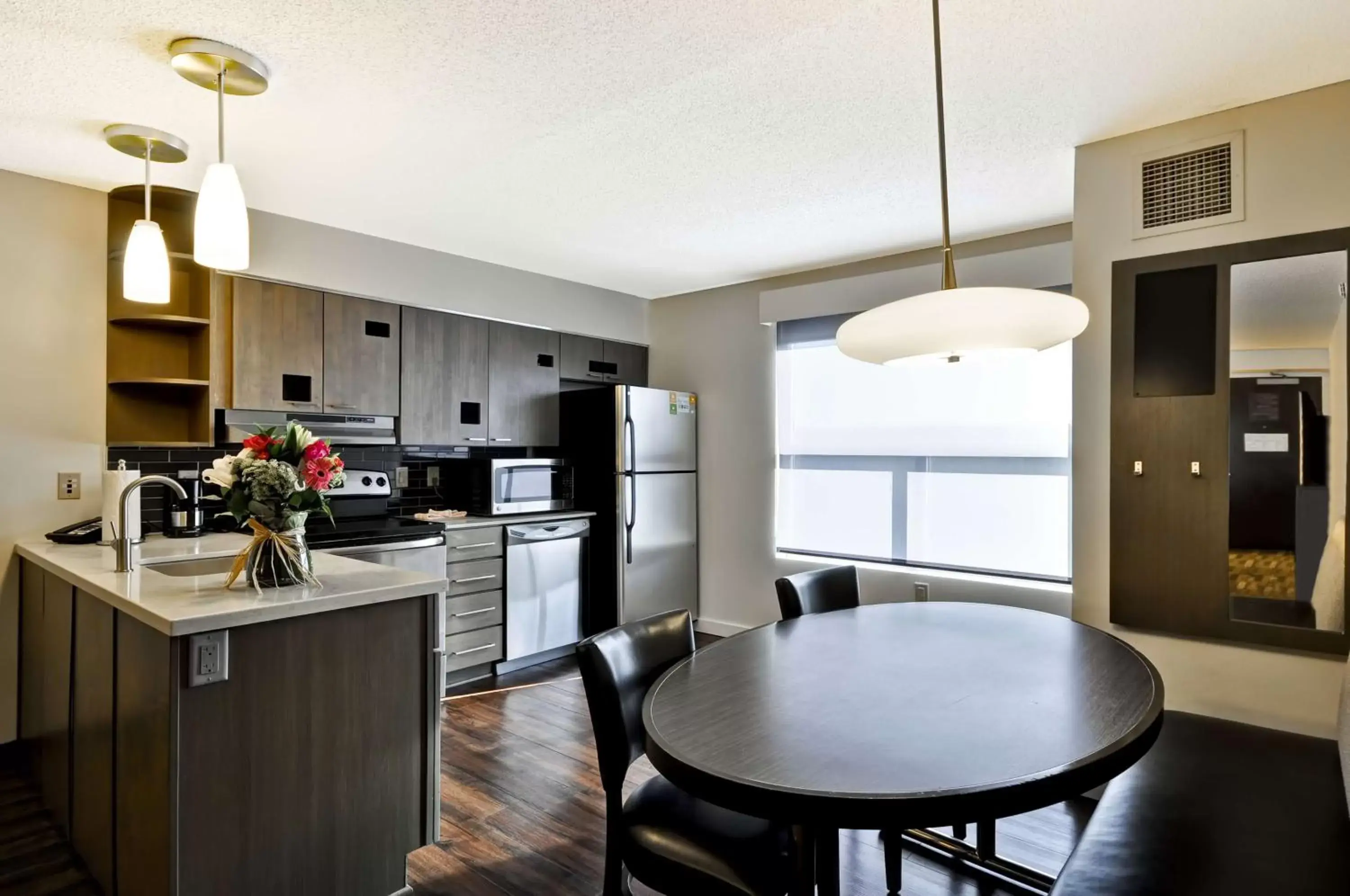 Photo of the whole room, Kitchen/Kitchenette in Hyatt House Atlanta Cobb Galleria