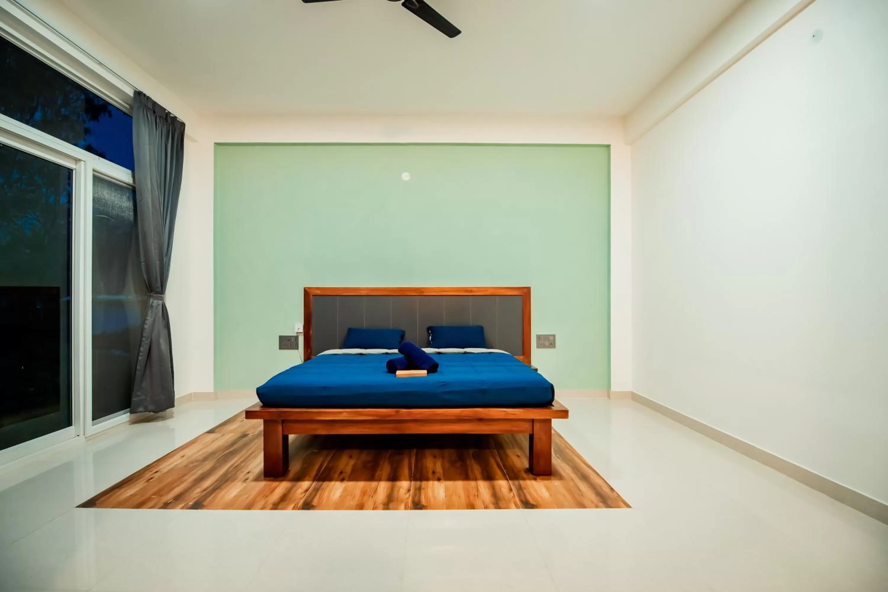 Photo of the whole room in Commune18 Resort Chikmagalur