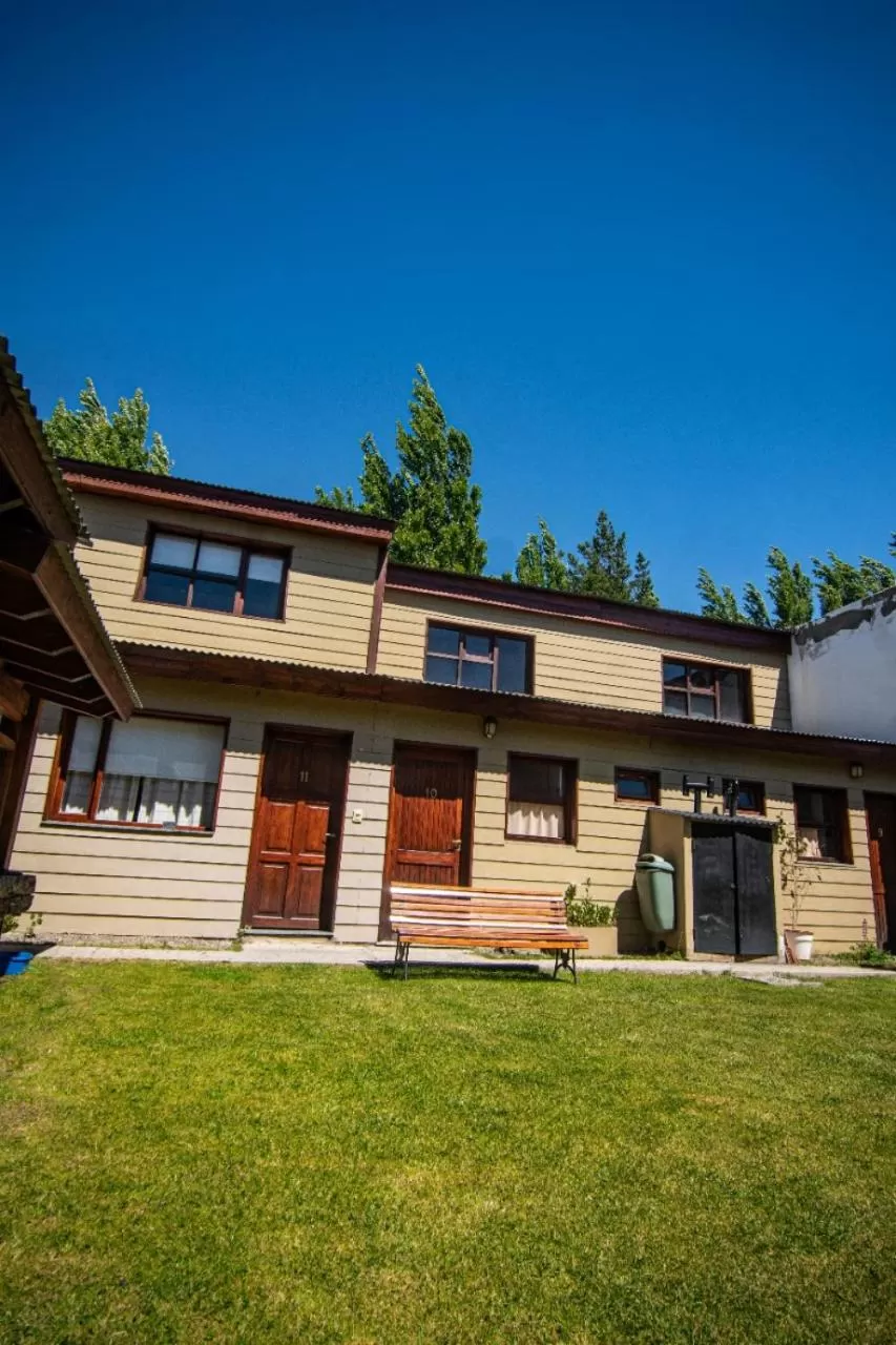 Las Avutardas Hosteria