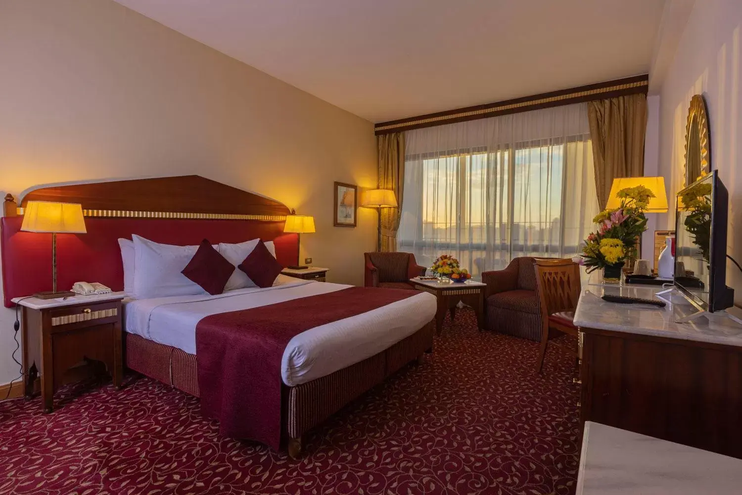 Bedroom, Bed in Golden Tulip Hotel Flamenco Cairo