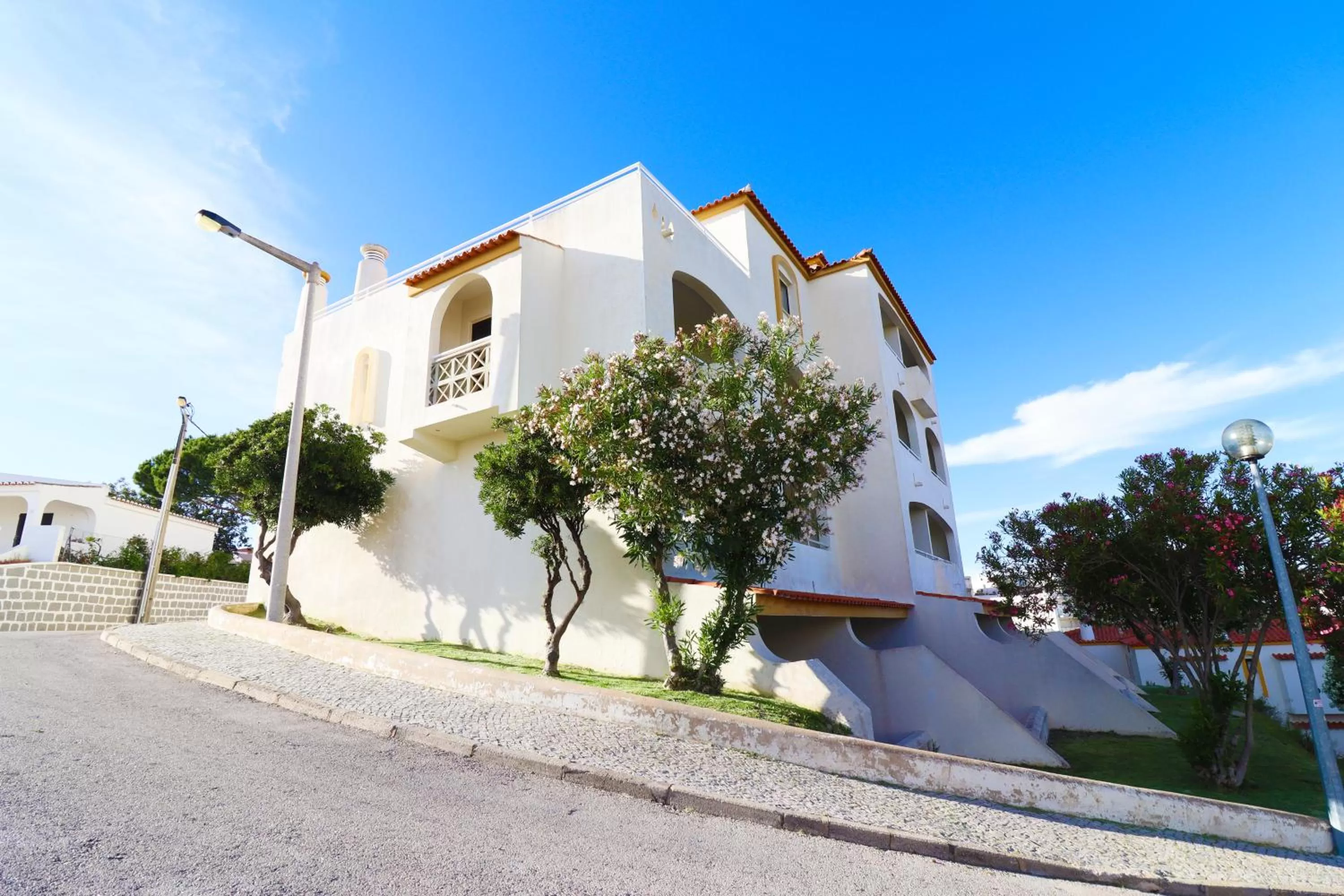 Property Building in Bellavista Jardim By BeGuest