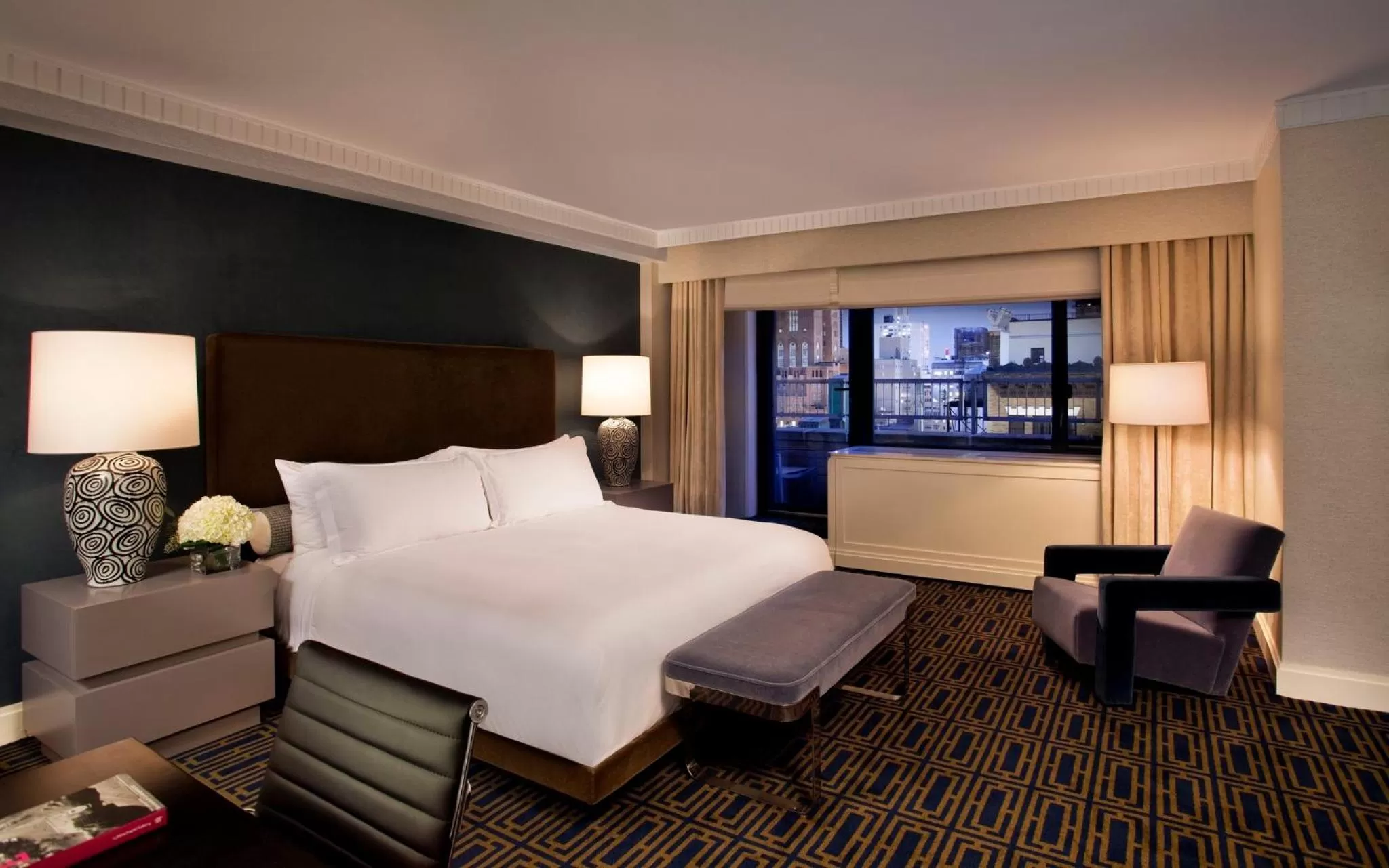 Photo of the whole room, Bed in Loews Regency New York Hotel