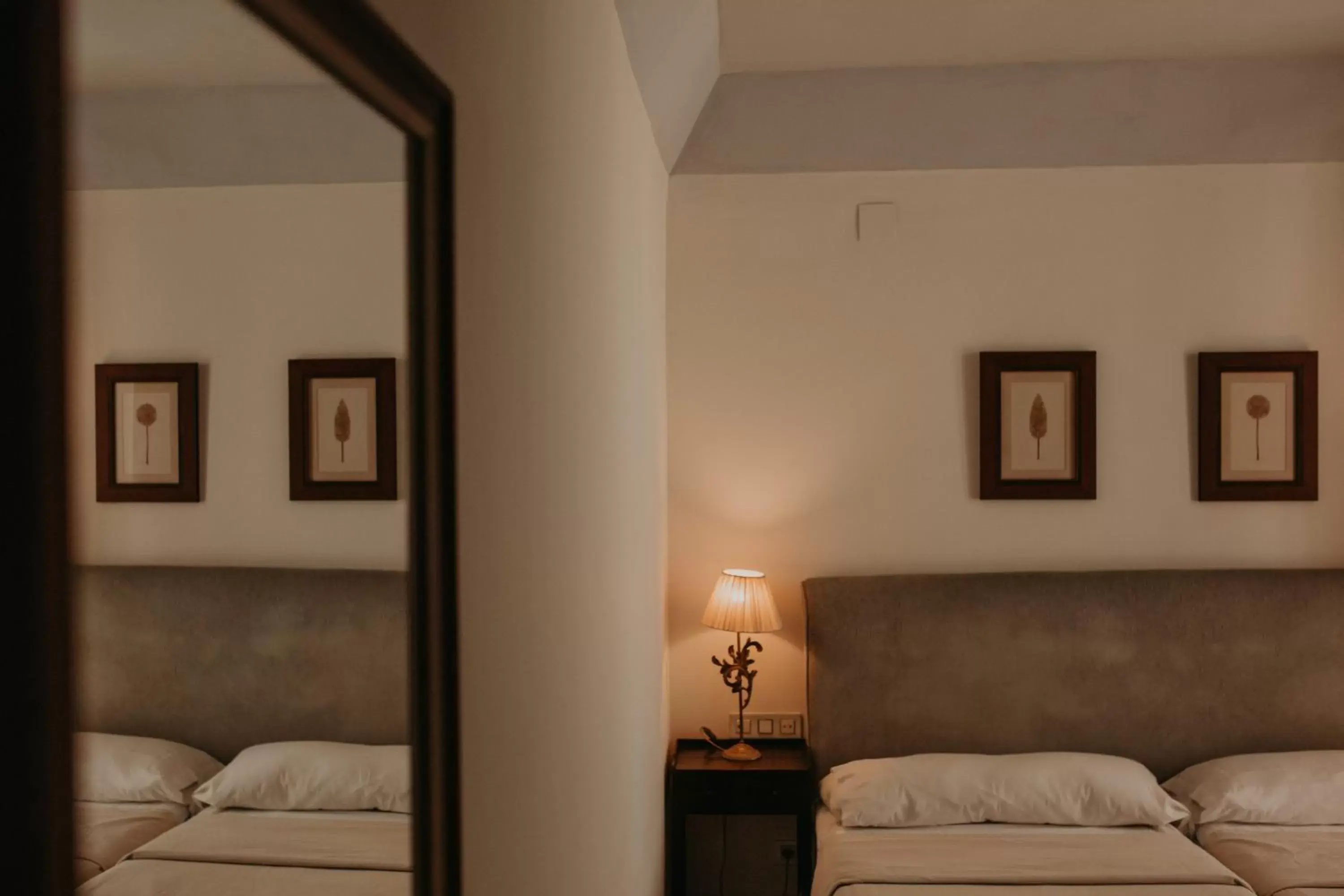 Bed in Hotel Posada de Valdezufre