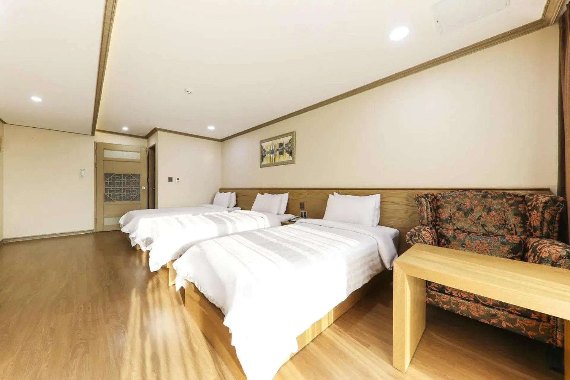 Bedroom, Bed in Nohyung Hotel