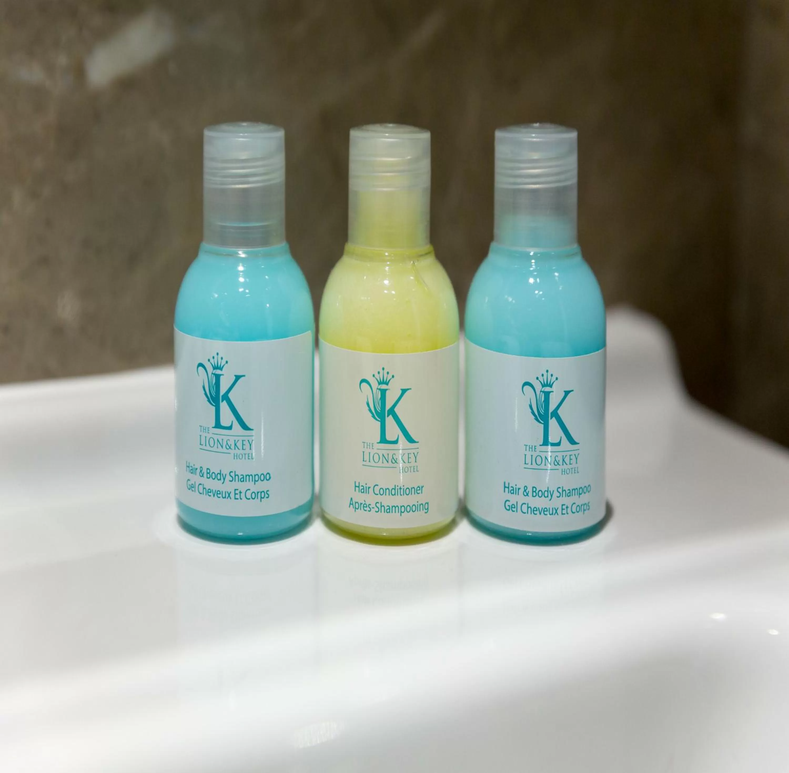 Bathroom in The Lion & Key Hotel