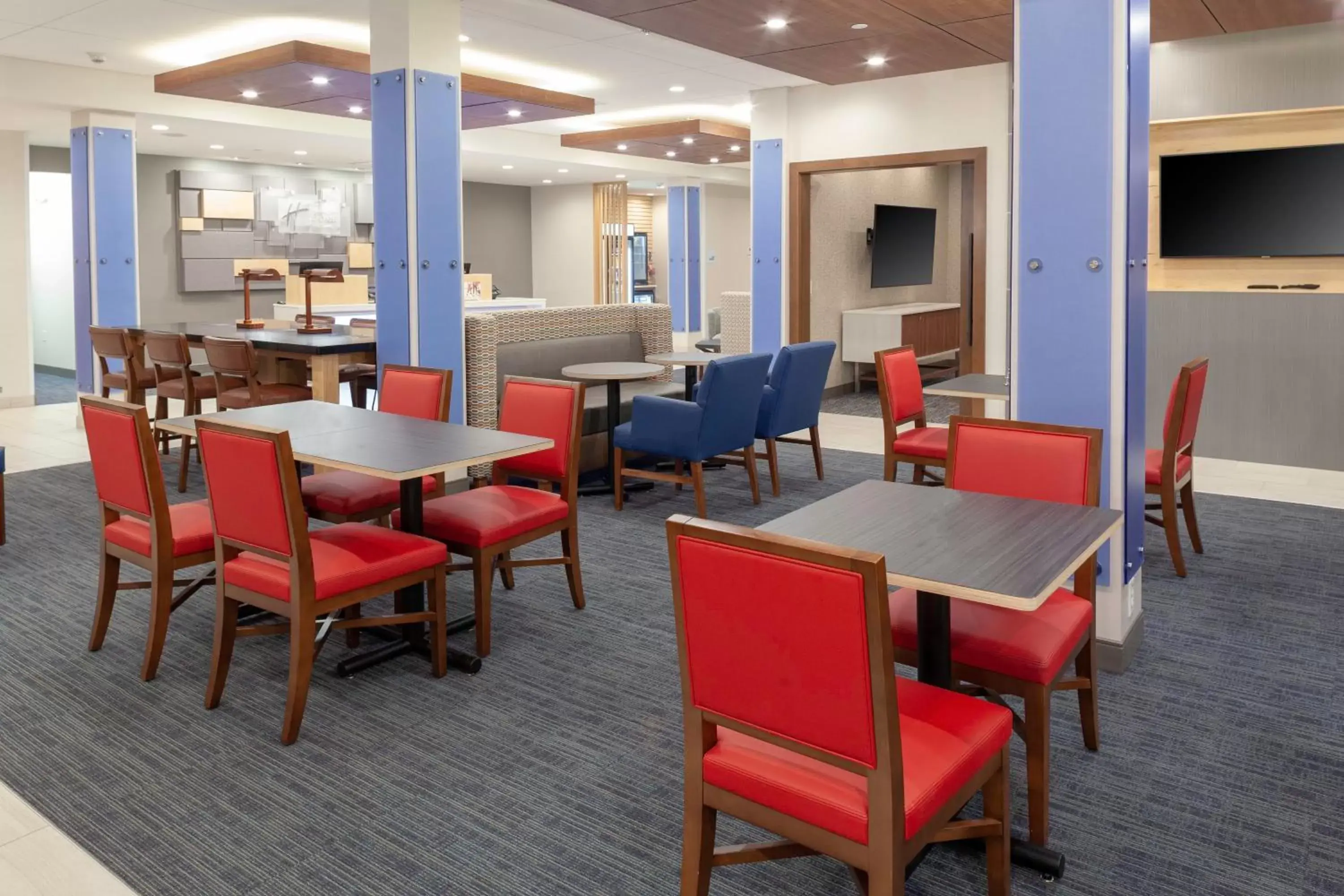 Breakfast, Restaurant/Places to Eat in Holiday Inn Express & Suites - Gilbert - East Mesa, an IHG Hotel