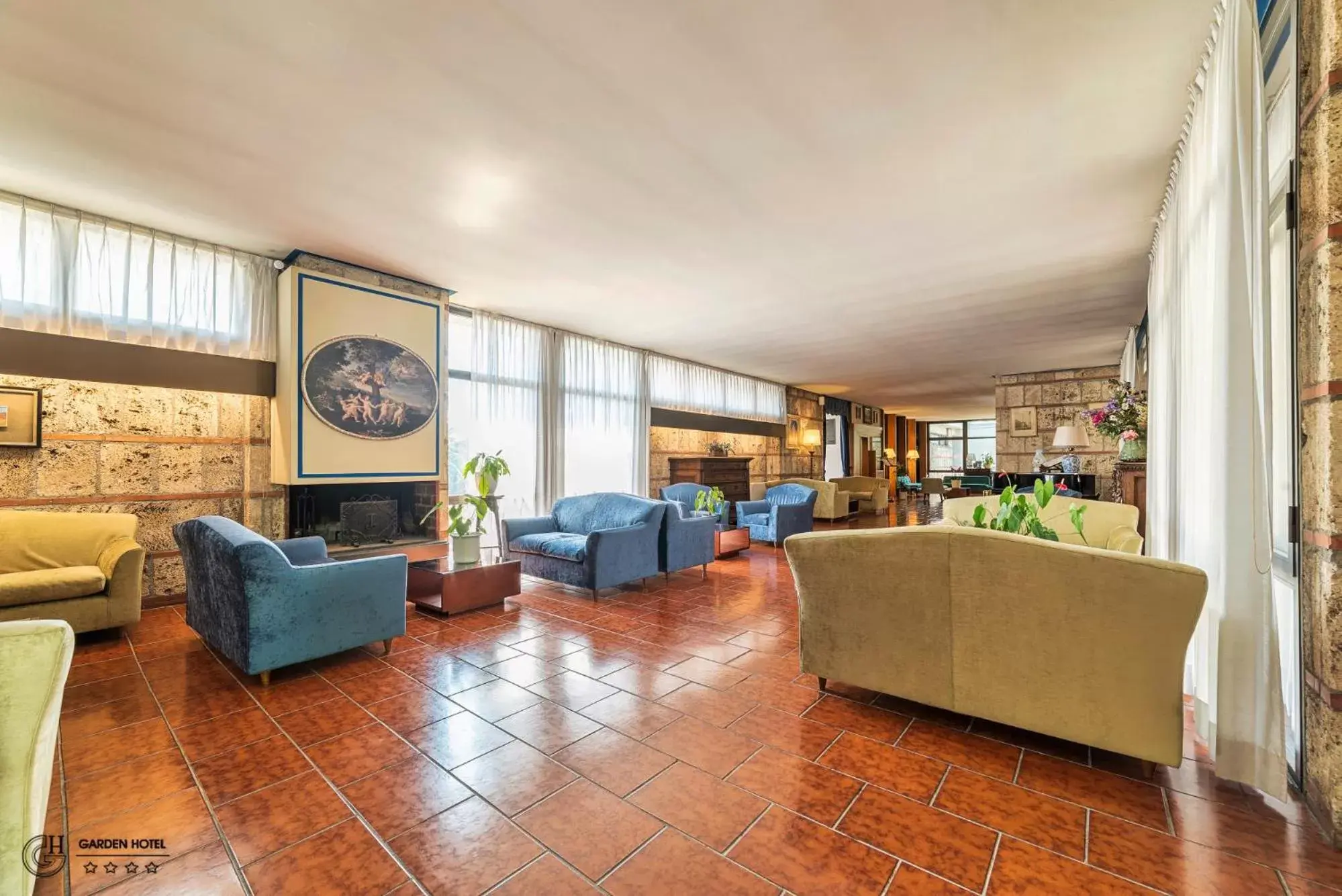 Communal lounge/ TV room in Hotel Garden Terni