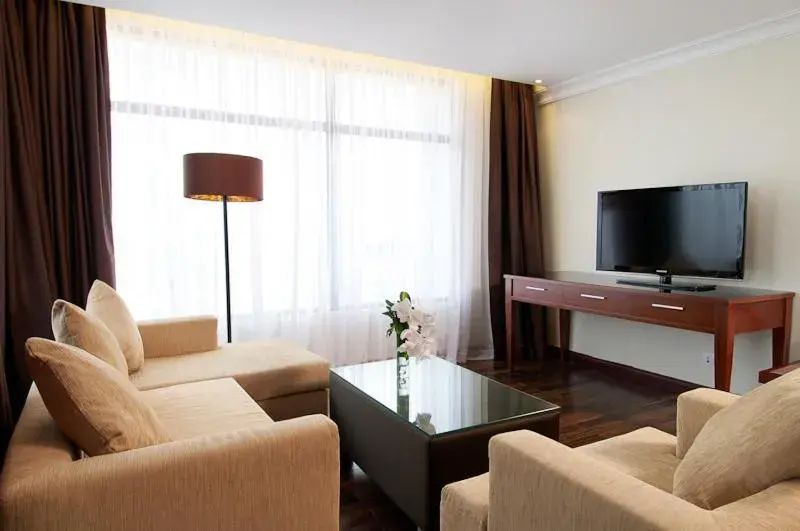 Living room, TV/Entertainment Center in Vissai Saigon Hotel