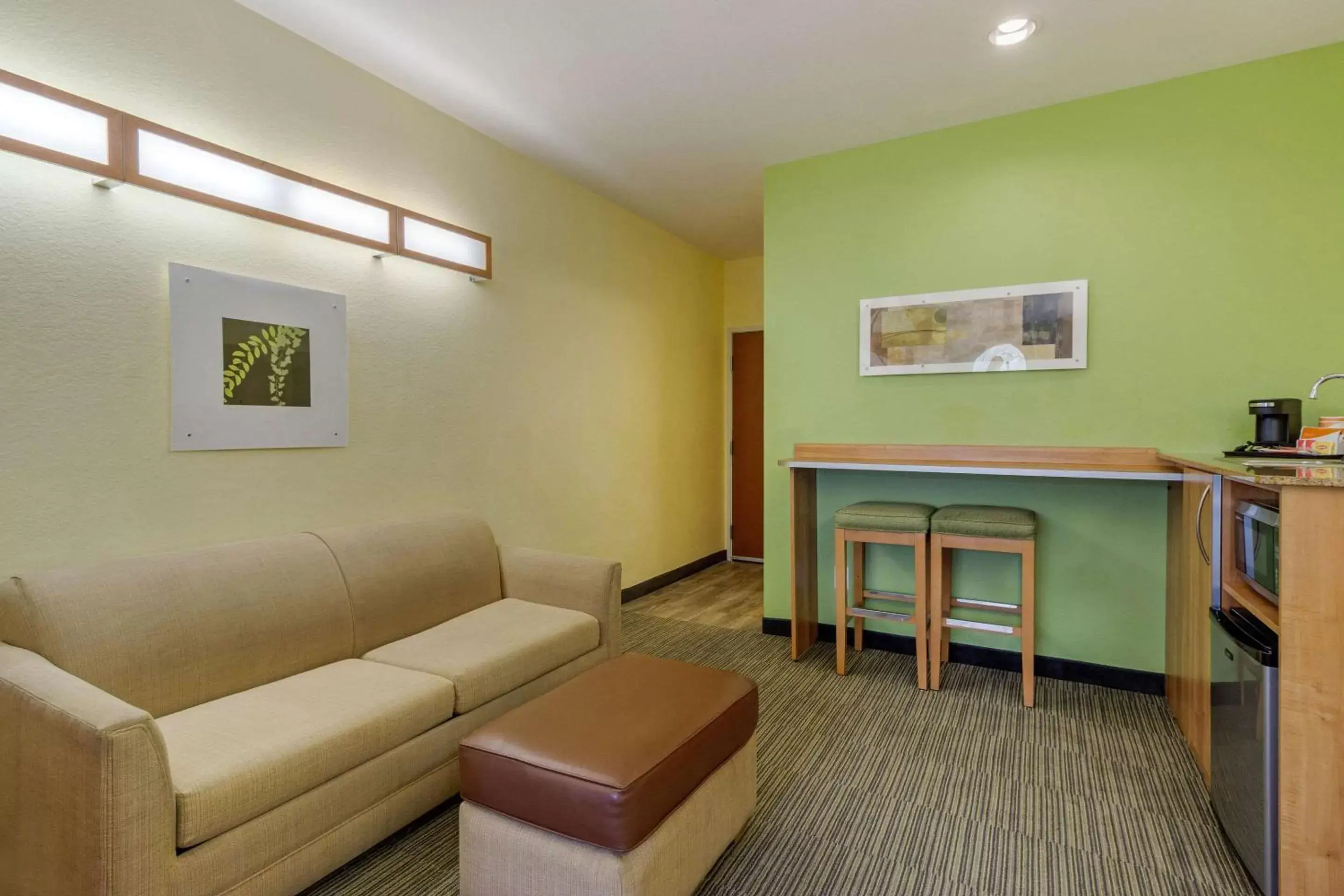 Photo of the whole room, Seating Area in Quality Inn & Suites Lehigh Acres Fort Myers