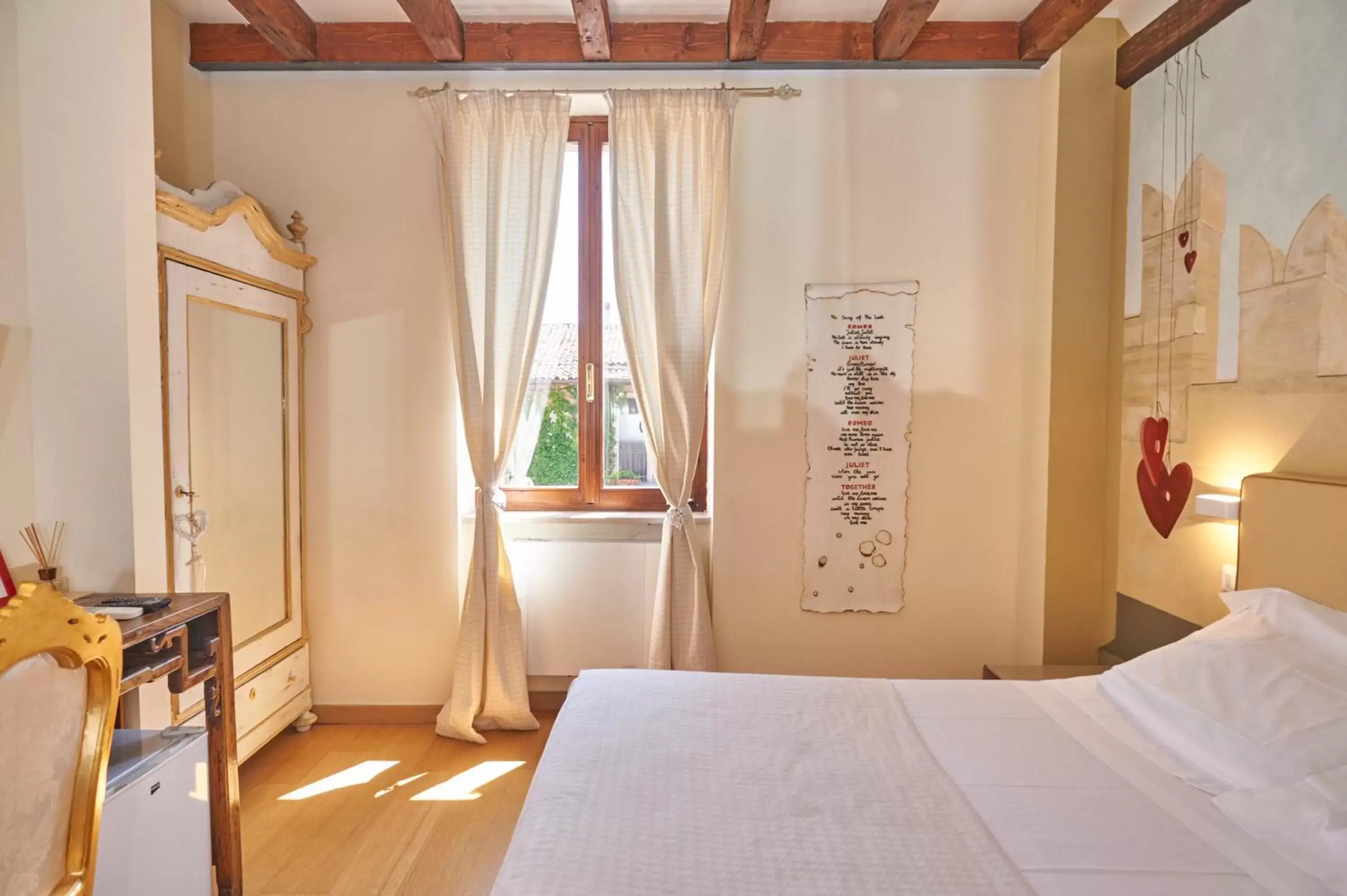 Superior Double Room with View in Le Suite Di Giulietta