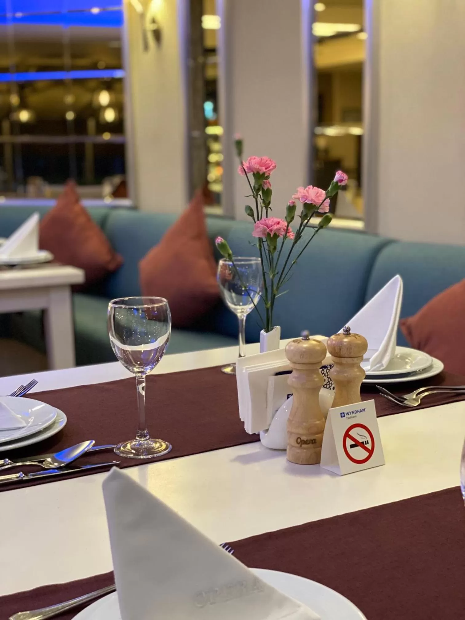 Restaurant/places to eat in Wyndham Tashkent