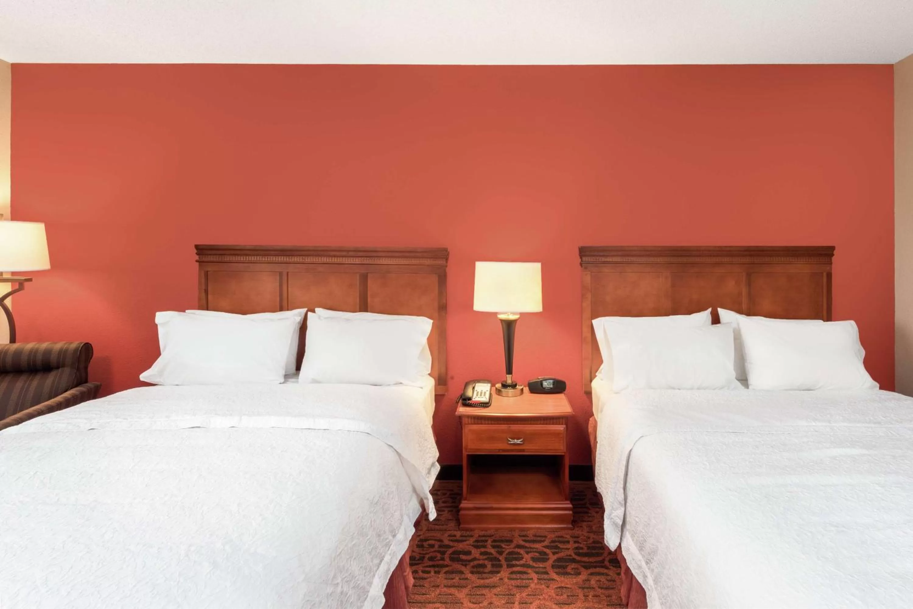 Bed in Hampton Inn Branson on the Strip