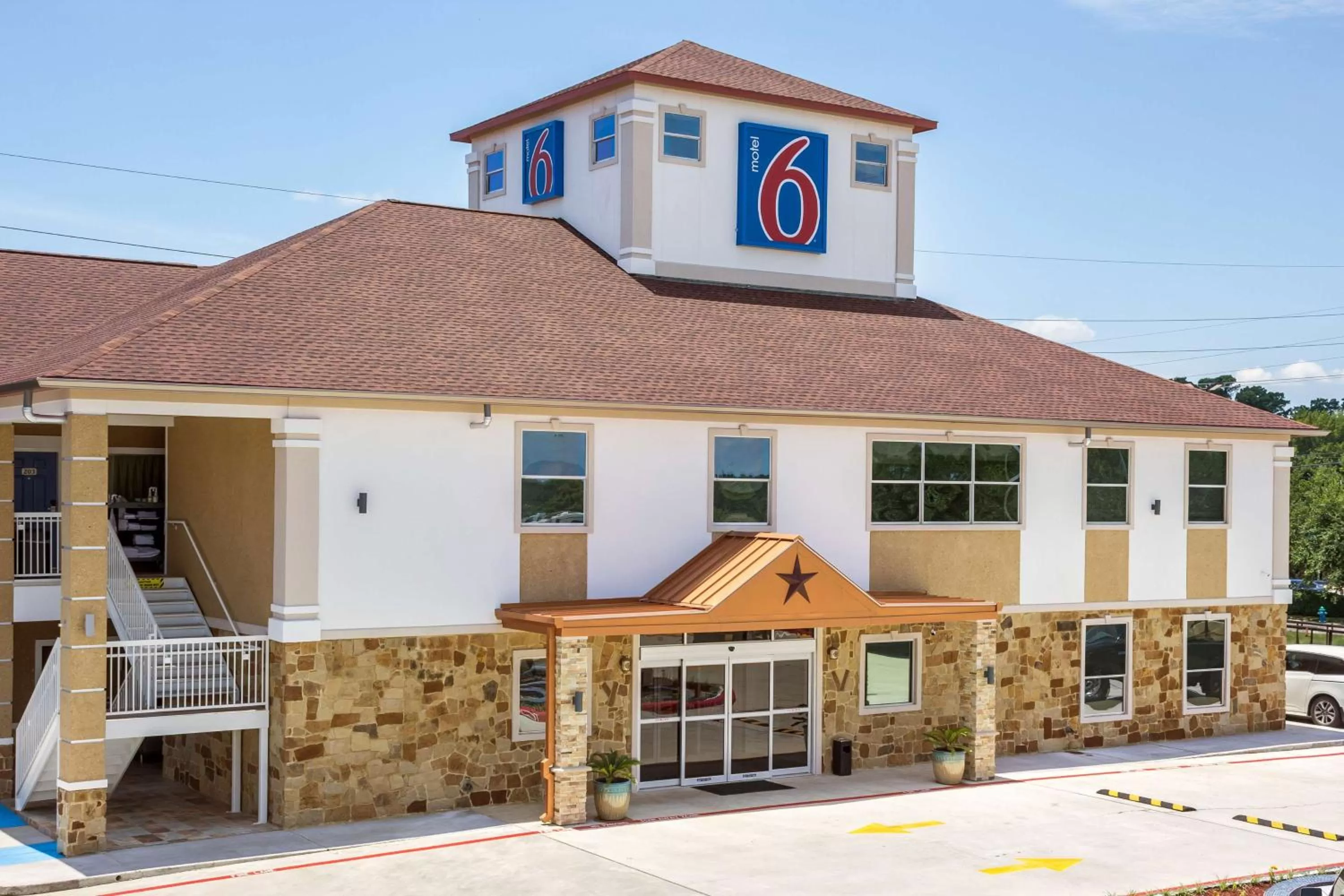Property building in Motel 6-Houston, TX - North