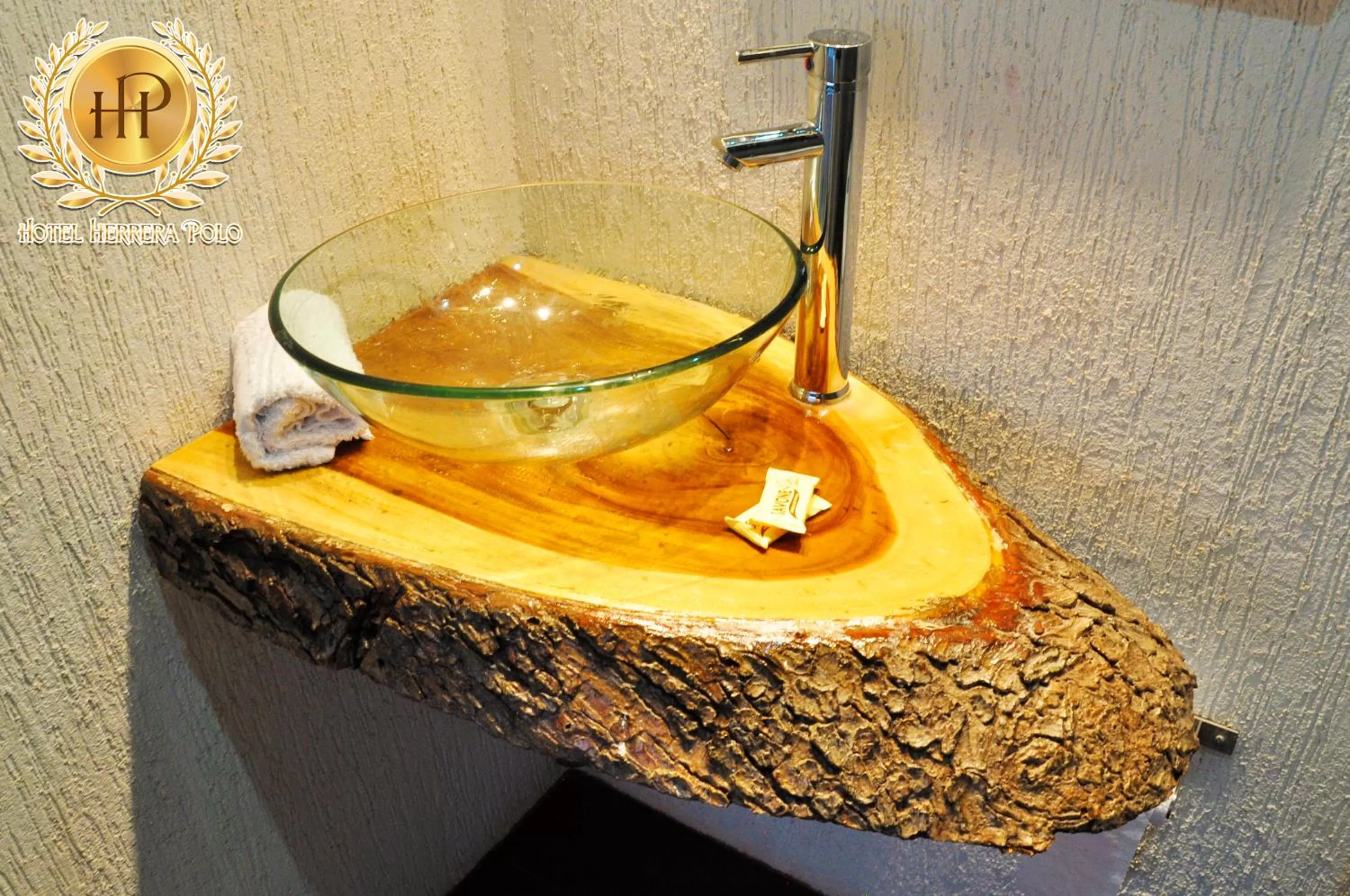 Shower in Hotel Herrera Polo