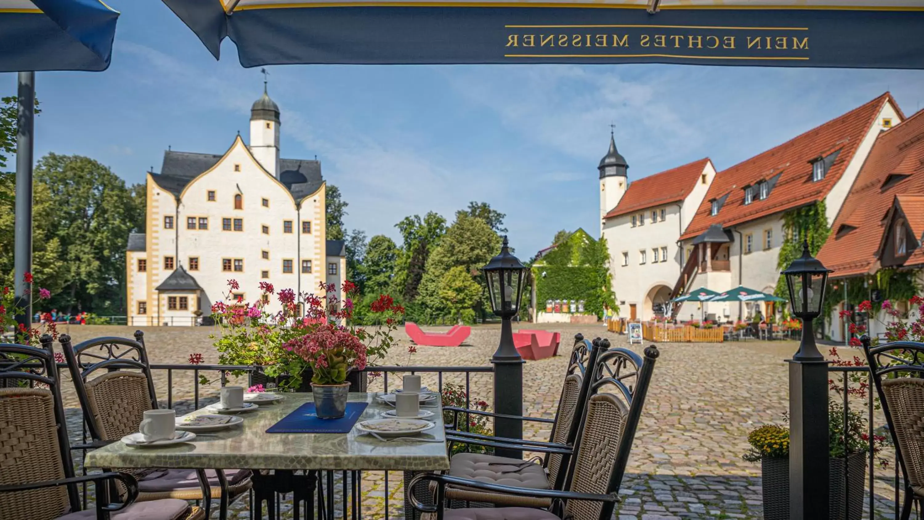 Restaurant/places to eat in Schlosshotel Klaffenbach