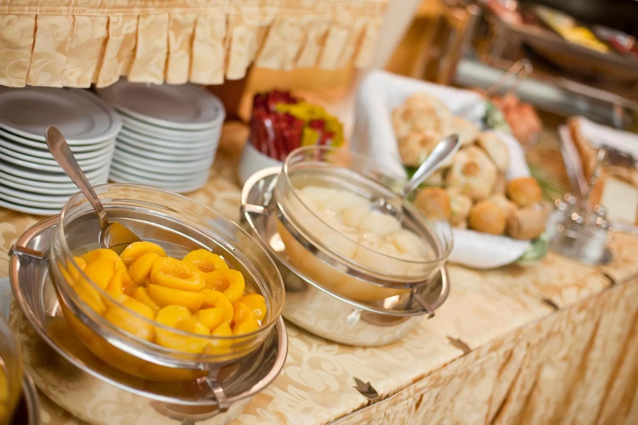 Breakfast, Food in Hotel Mondial