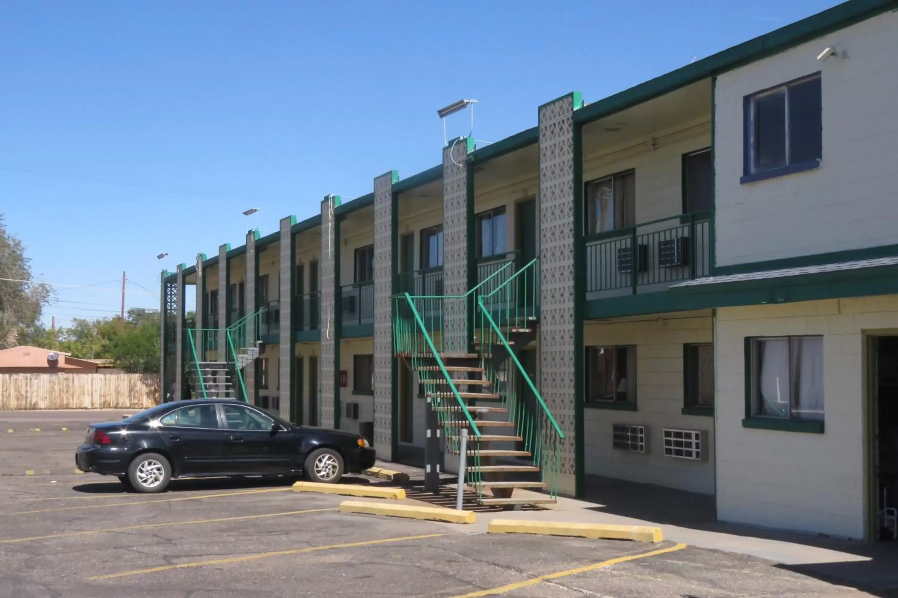 Property building, Facade/Entrance in Economy Inn