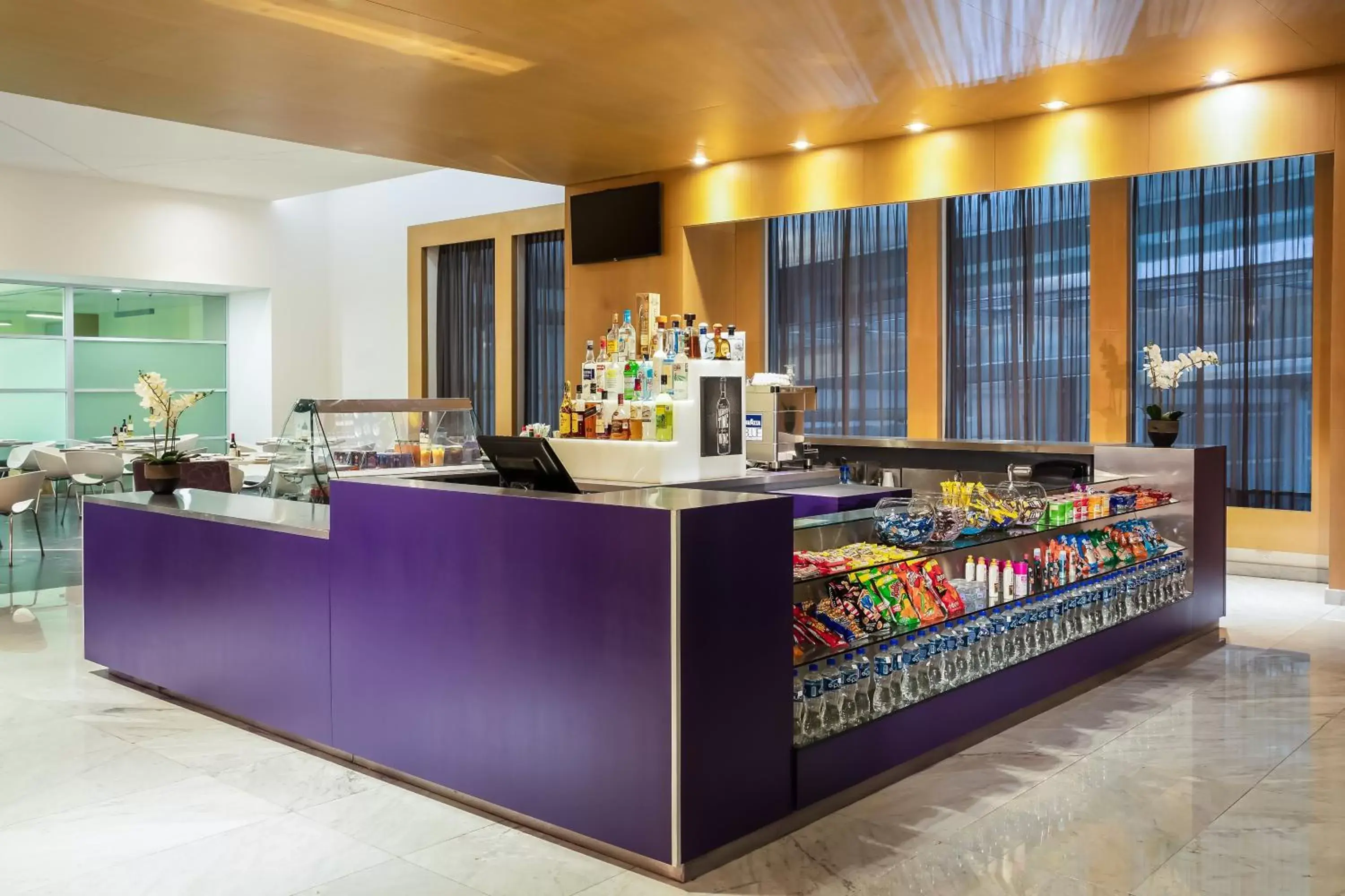 Lounge or bar in Fiesta Inn Cancun Las Americas