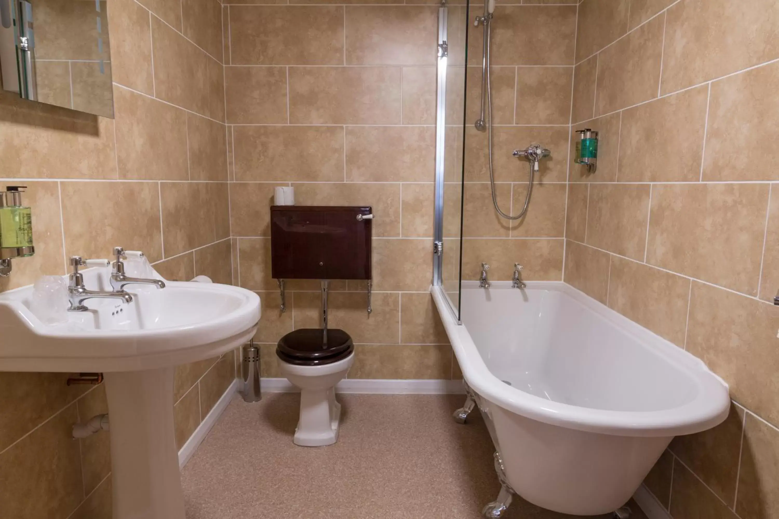 Bathroom in The Resolution Hotel