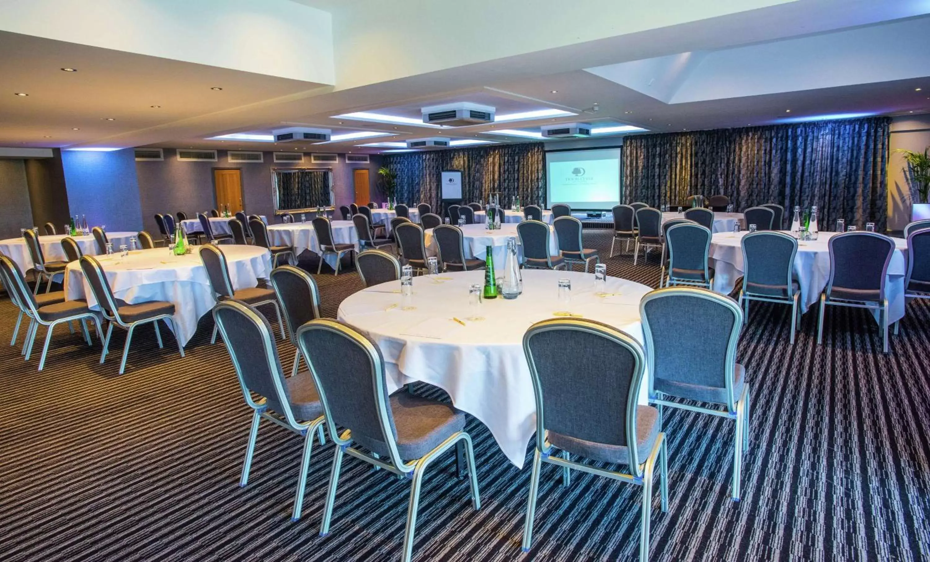 Meeting/conference room, Restaurant/Places to Eat in DoubleTree by Hilton Bristol South - Cadbury House