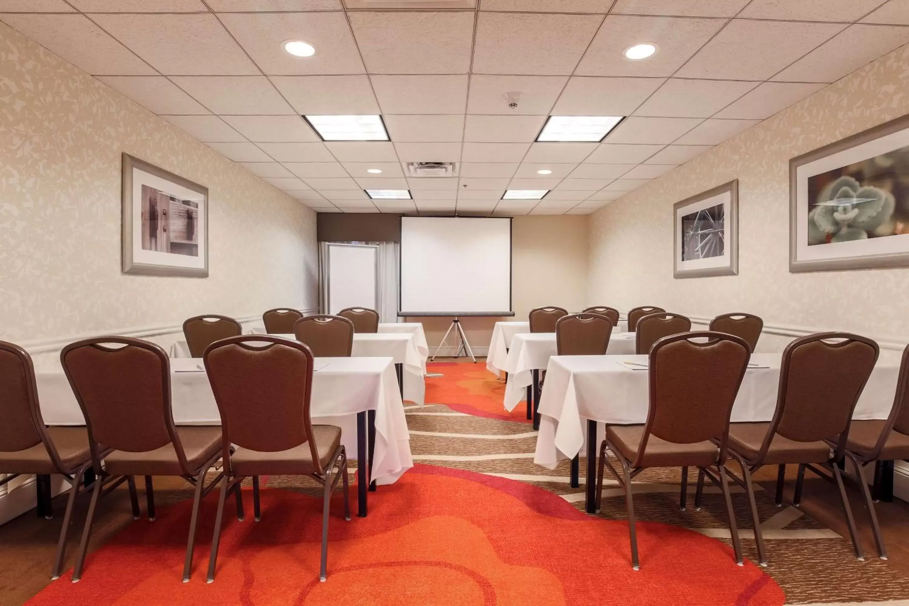 Meeting/conference room in Hilton Garden Inn Dallas/Market Center