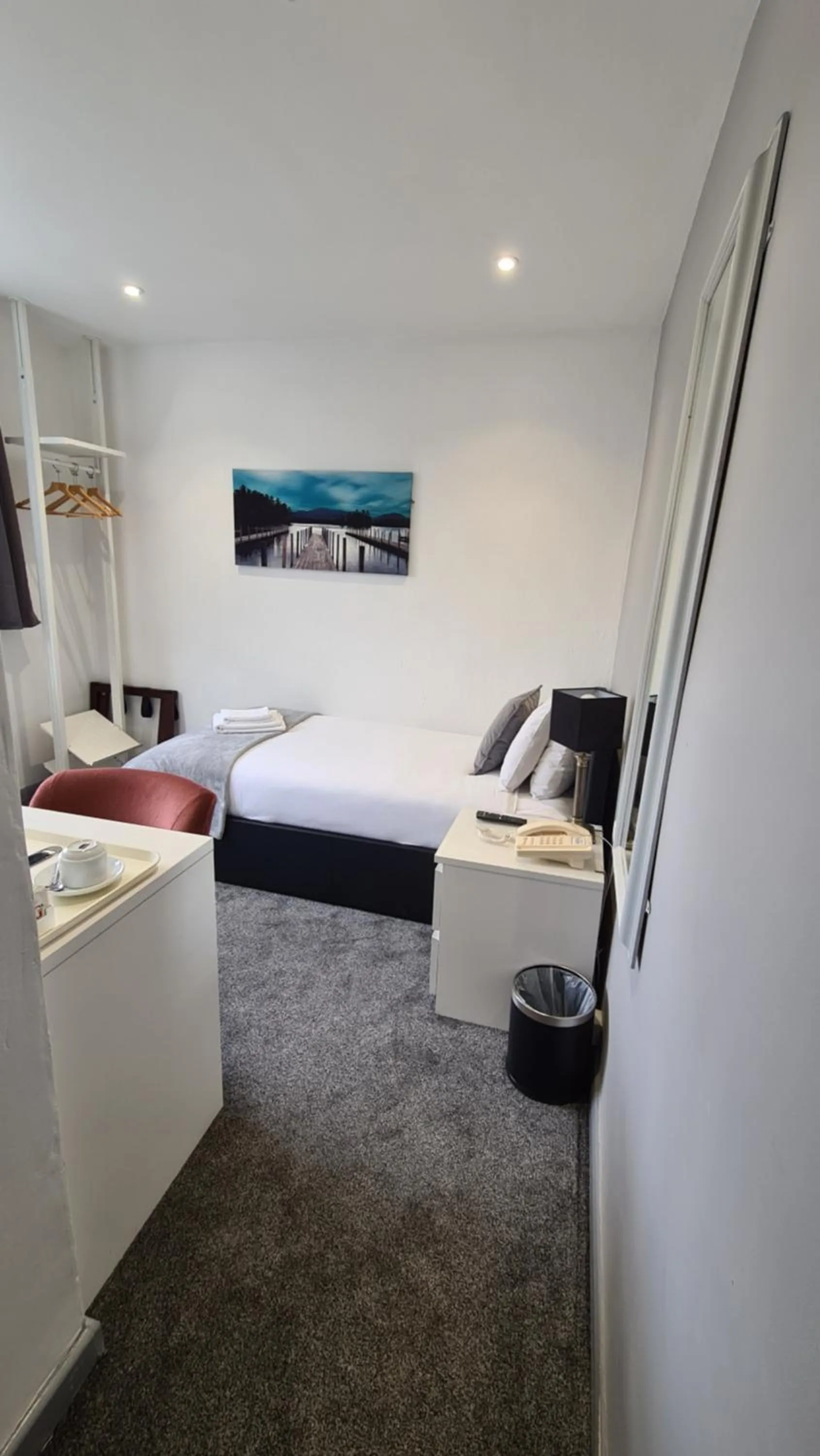 Bed in Y Gwynedd Inn