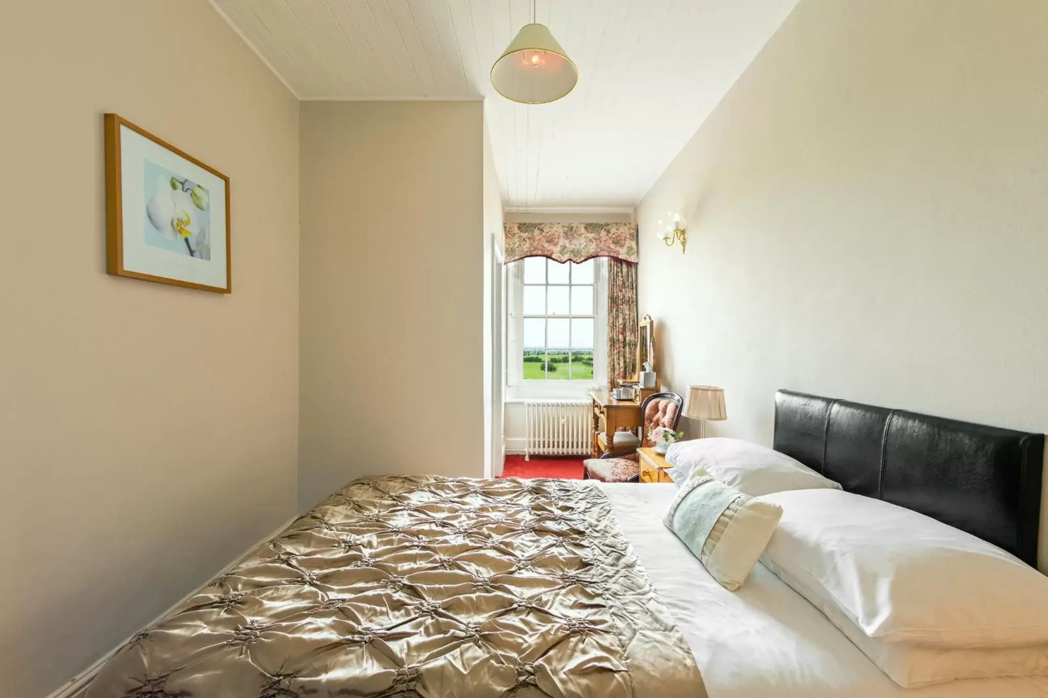 Bedroom, Bed in The Greenhill Hotel Bedroom, Bed in The Greenhill Hotel