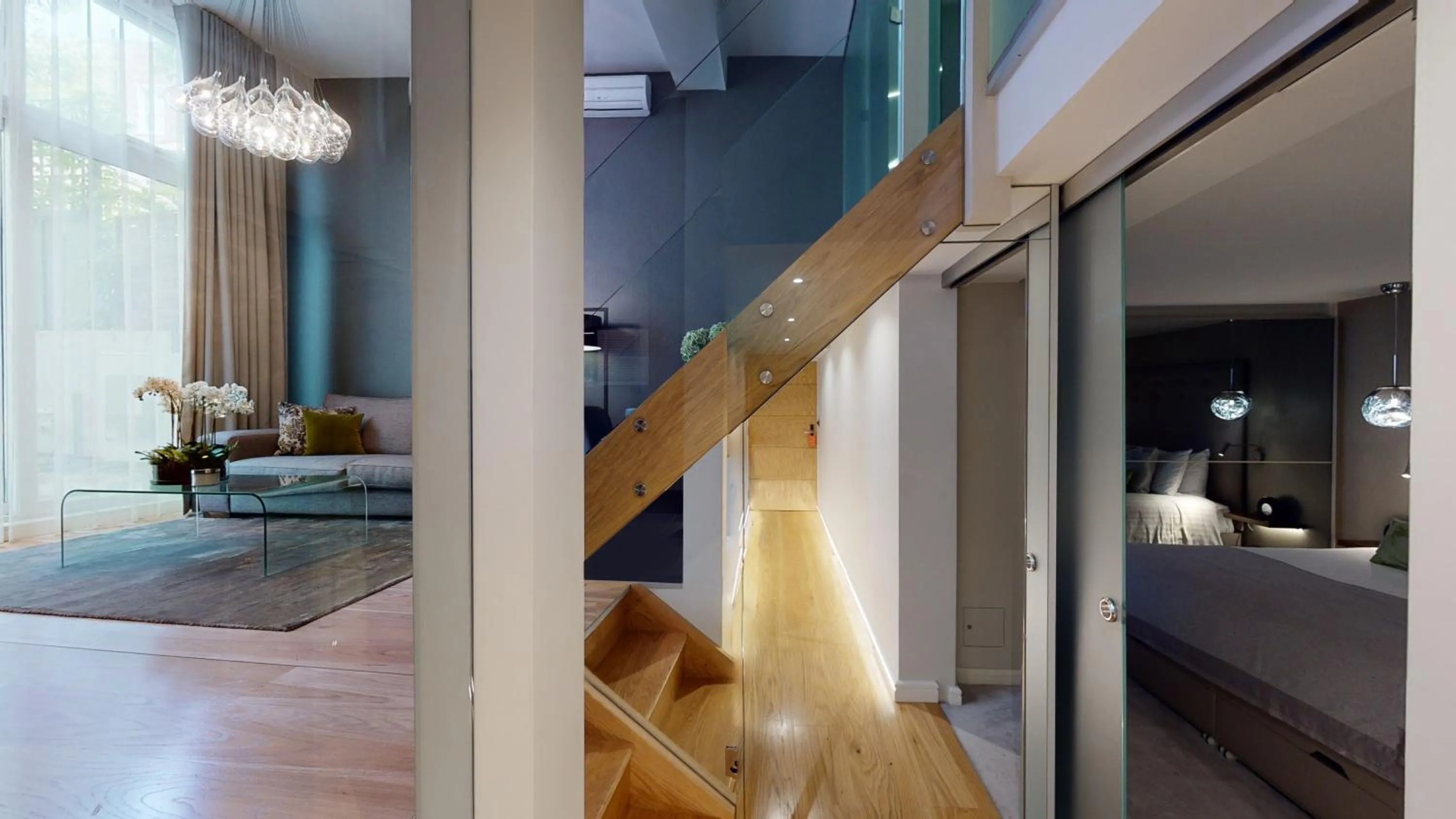 Living room, Bed in The Harrington - Gloucester Road - 1 Harrington Gardens