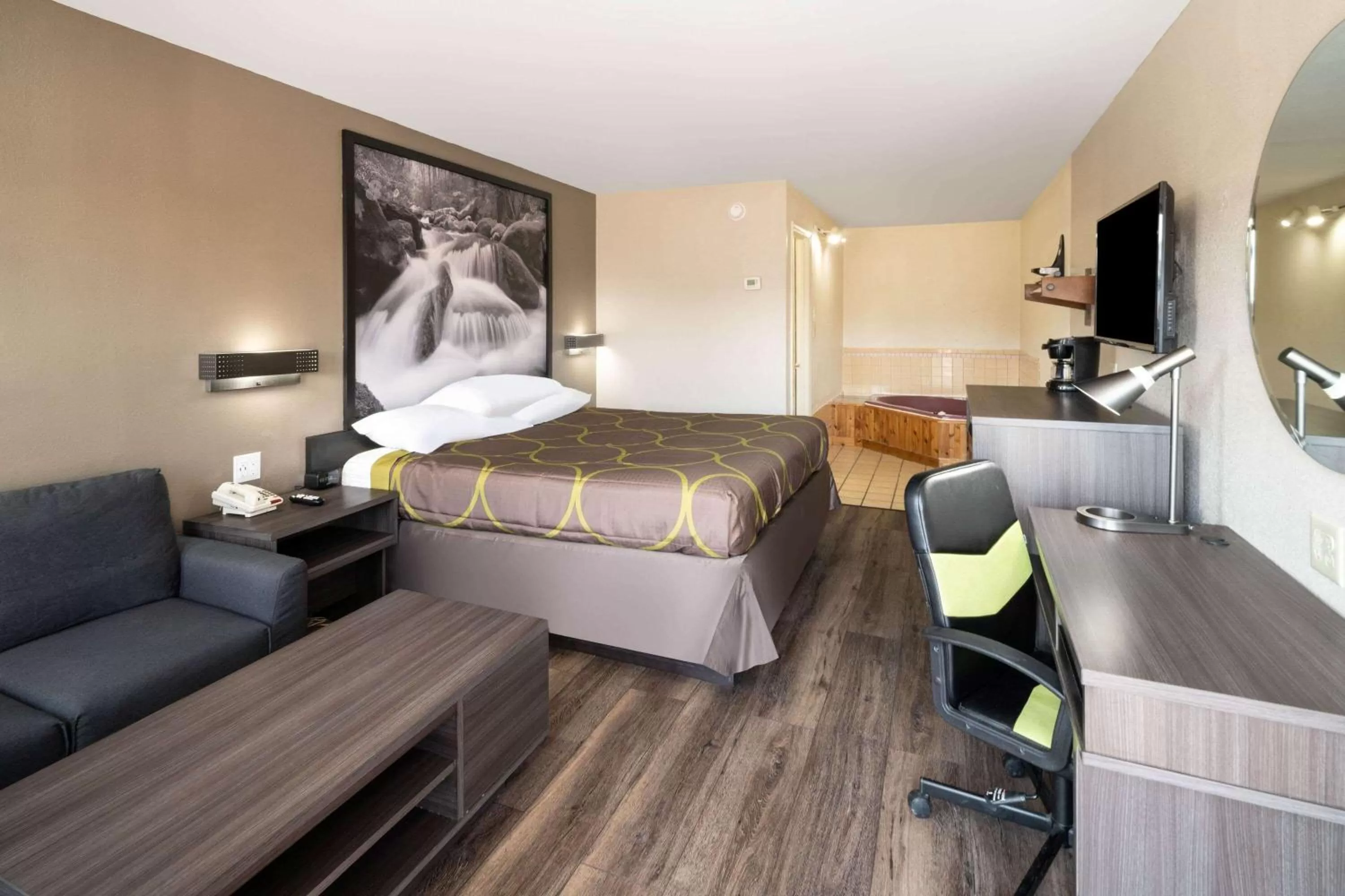 Photo of the whole room, Bed in Super 8 by Wyndham Cleveland