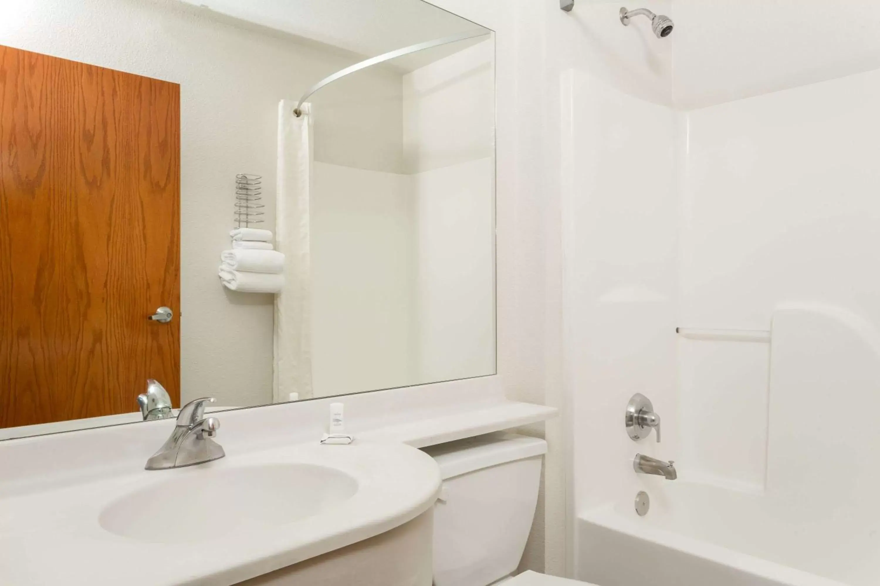 Bathroom in Microtel Inn & Suites by Wyndham Salt Lake City Airport