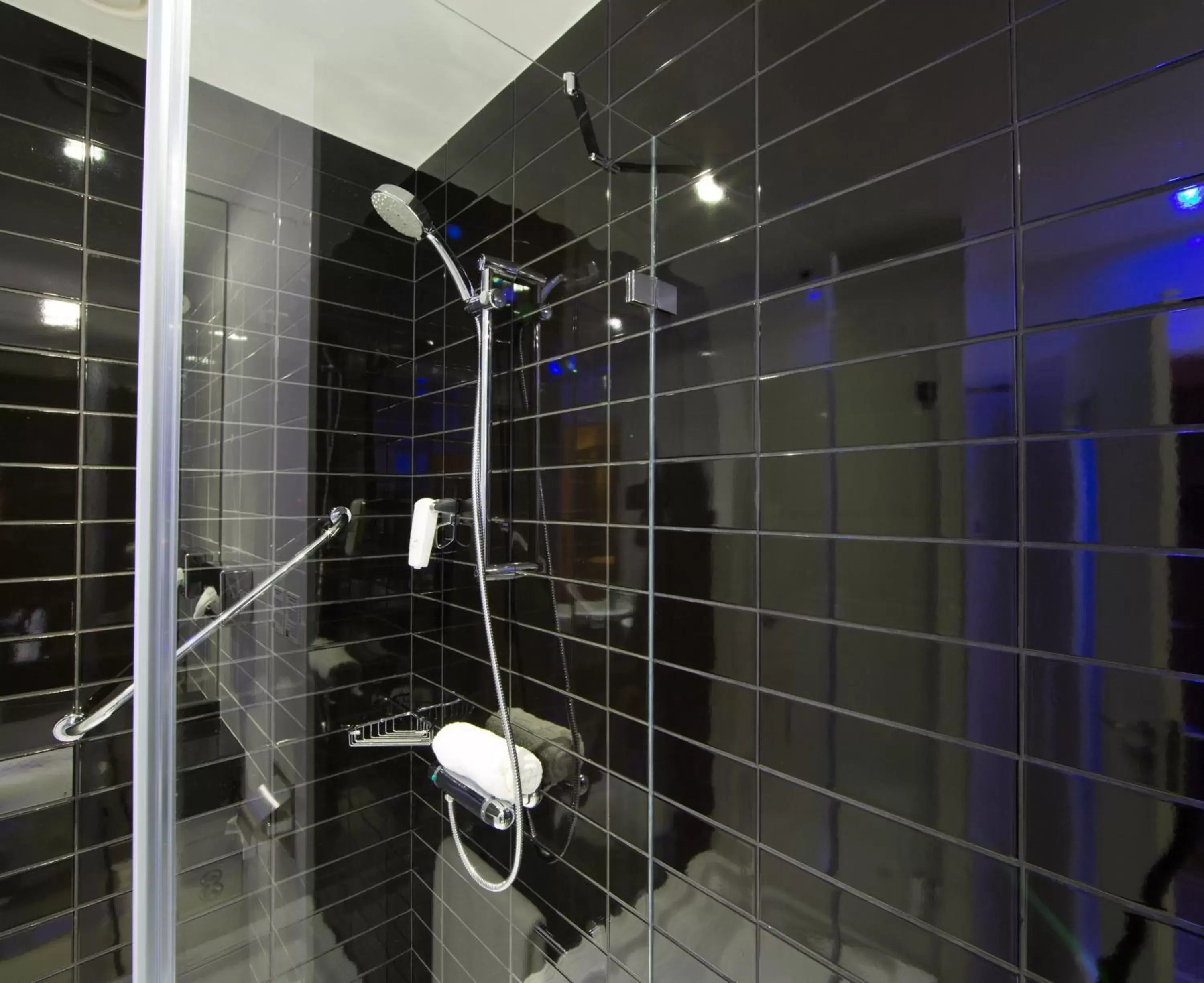 Bathroom in Holiday Inn Express Lisbon Alfragide by IHG Bathroom in Holiday Inn Express Lisbon Alfragide by IHG