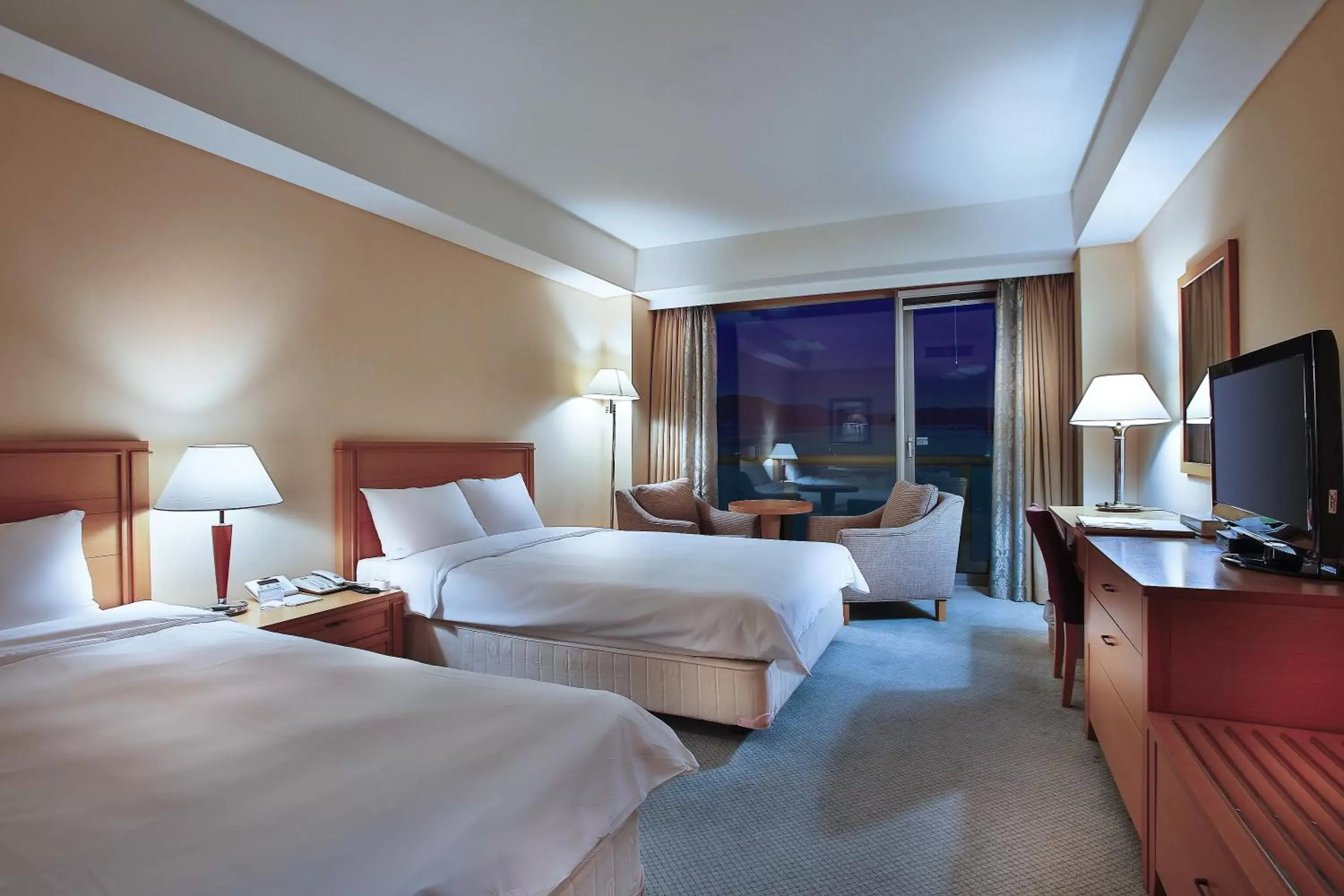 Photo of the whole room, Room Photo in Hotel Hyundai by Lahan Mokpo