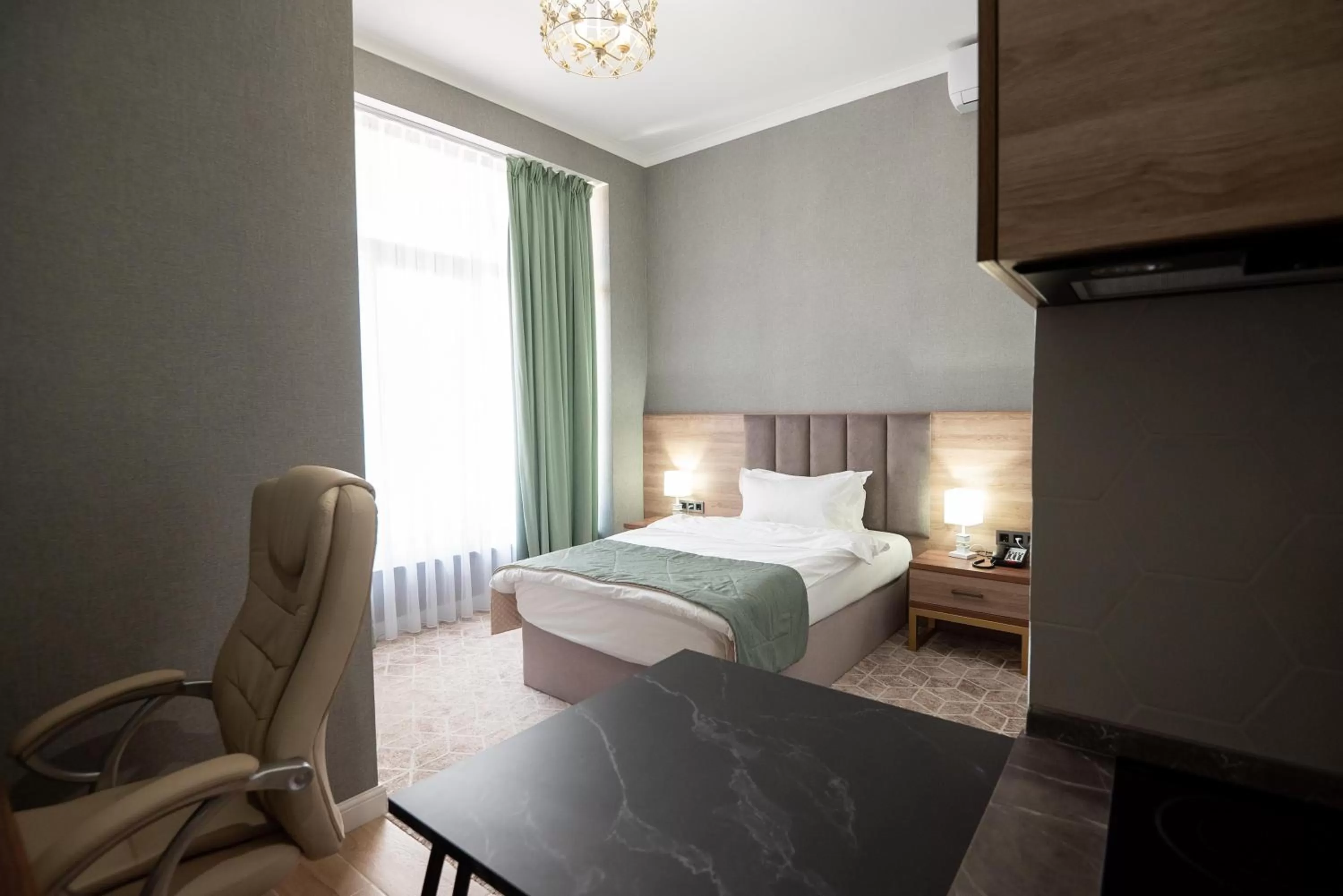 Bed in Tauke Khan Plaza