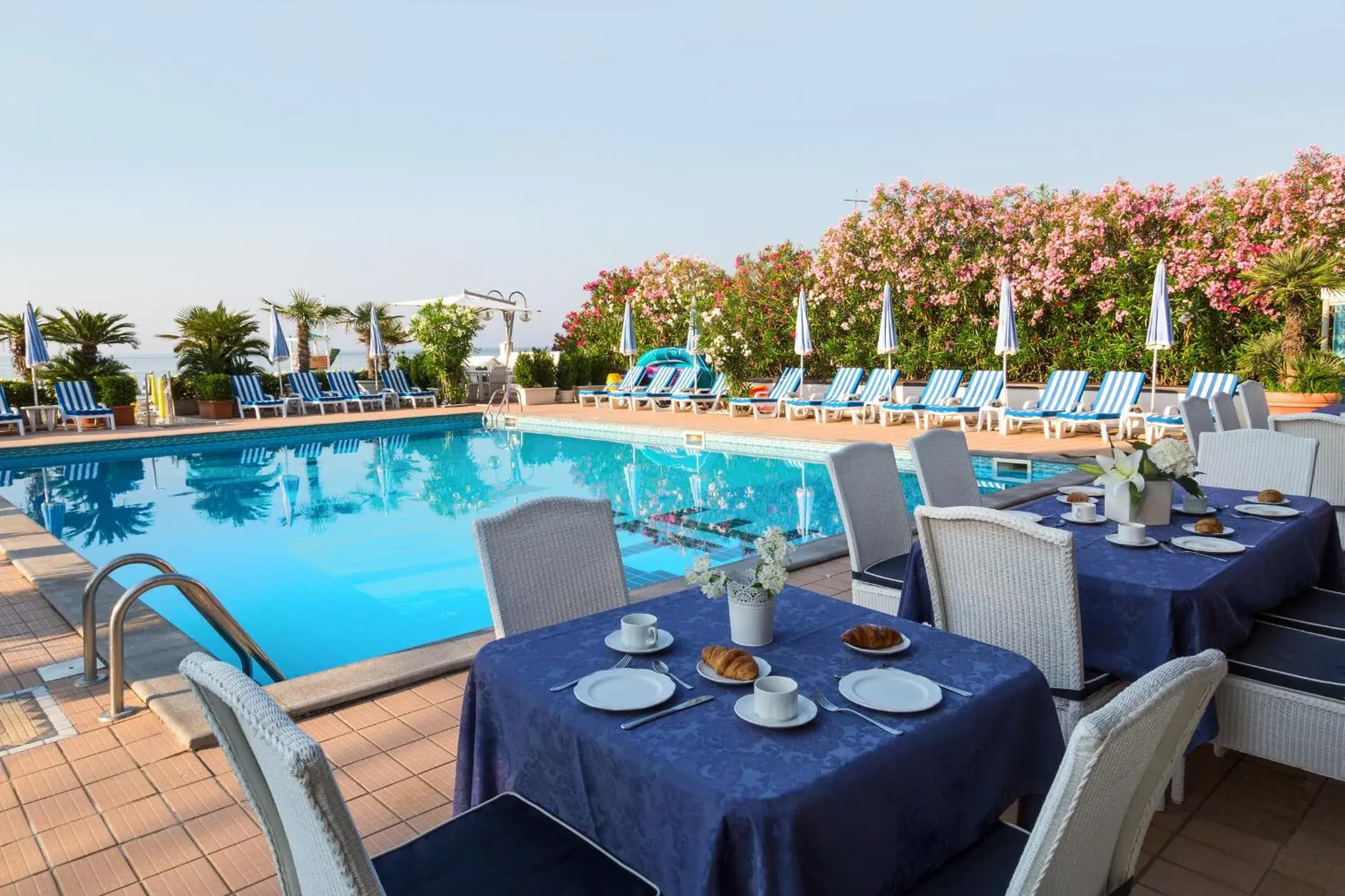 Dining area, Restaurant/Places to Eat in Hotel Plaza Esplanade