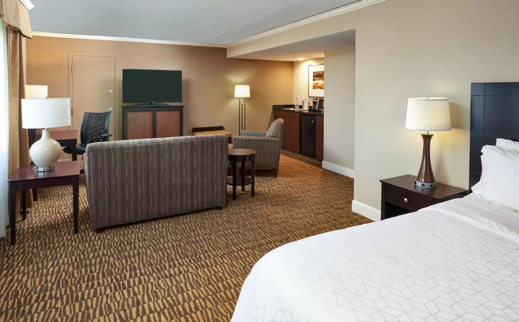 Photo of the whole room, Bed in Holiday Inn - Executive Center-Columbia Mall, an IHG Hotel