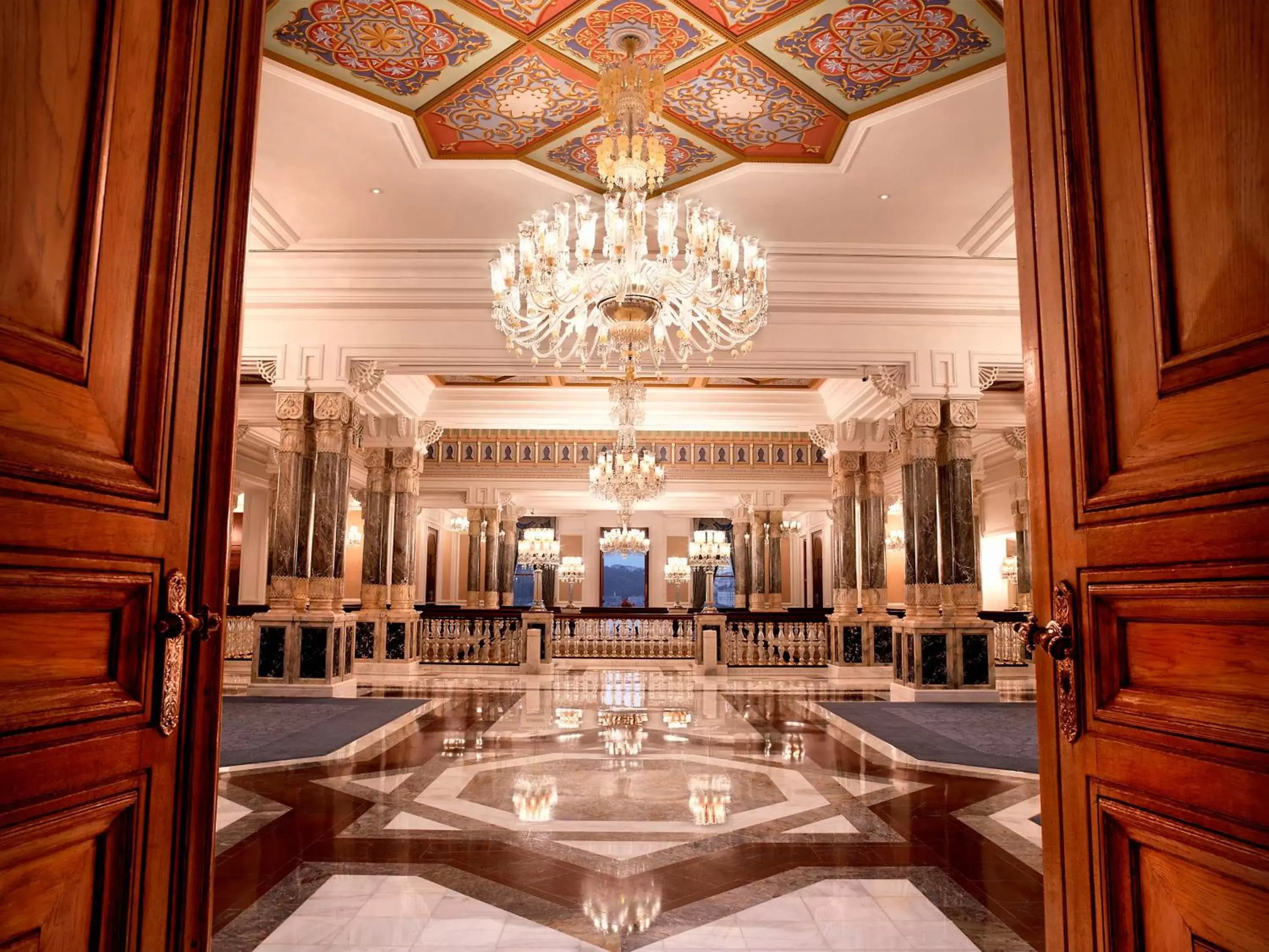 Lobby or reception, Restaurant/Places to Eat in Çırağan Palace Kempinski Istanbul