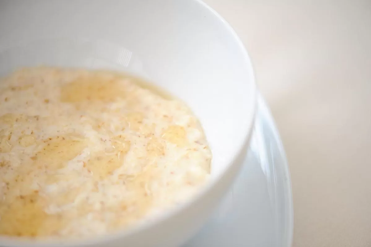 Food and drinks in Victoria Park Hotel