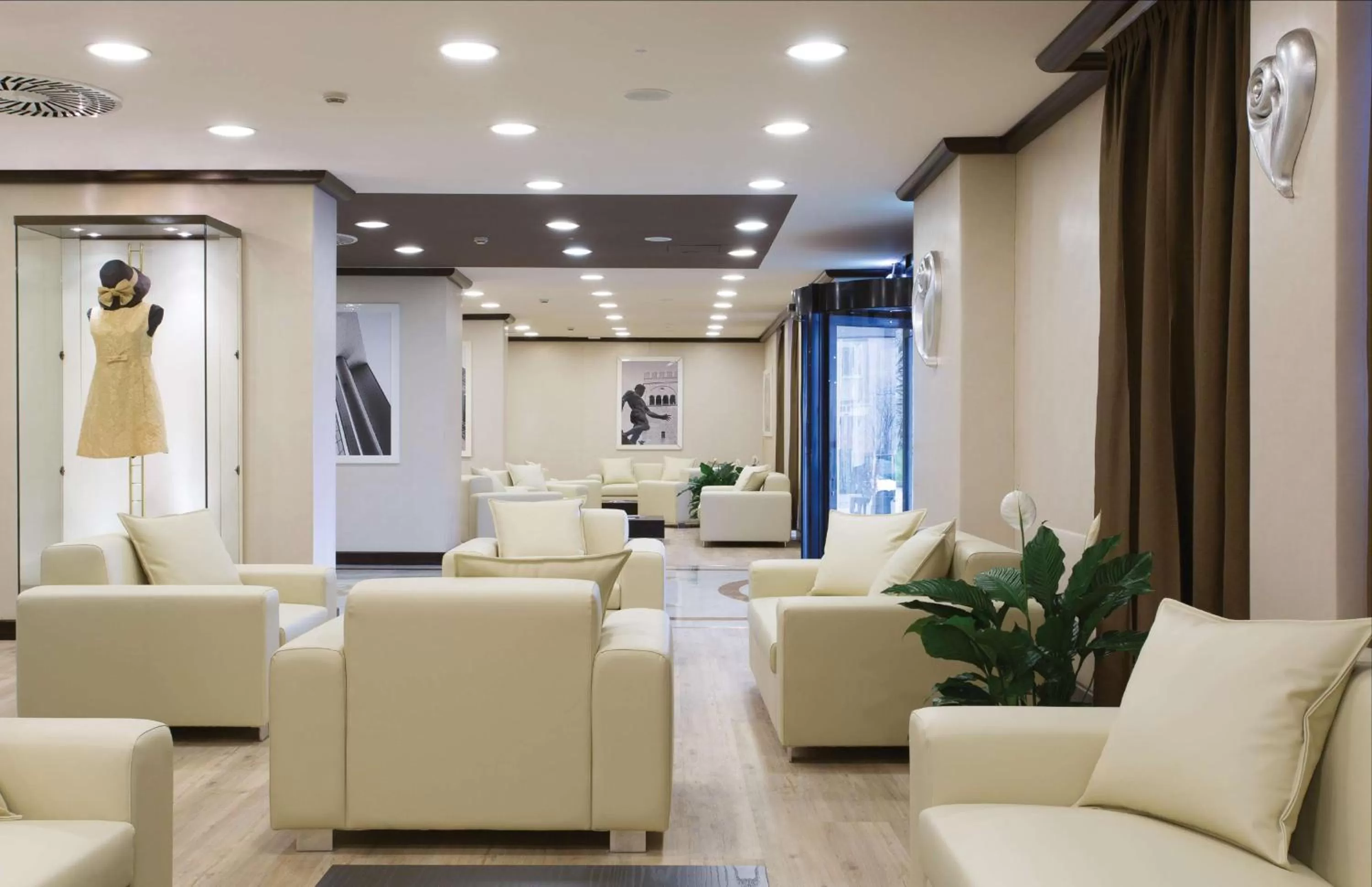 Lobby or reception in Best Western Plus Tower Hotel Bologna