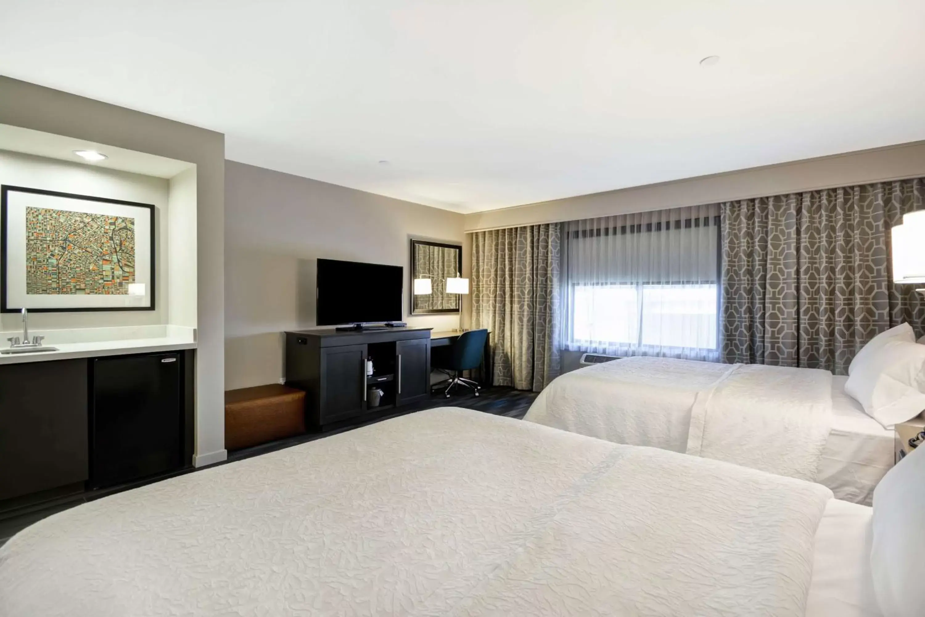 Bedroom, Bed in Hampton Inn & Suites Los Angeles Burbank Airport