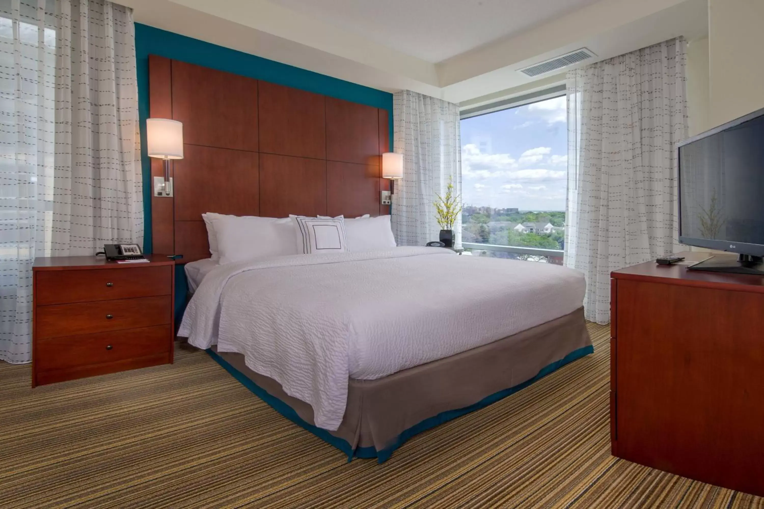 Bedroom, Bed in Residence Inn by Marriott Arlington Ballston