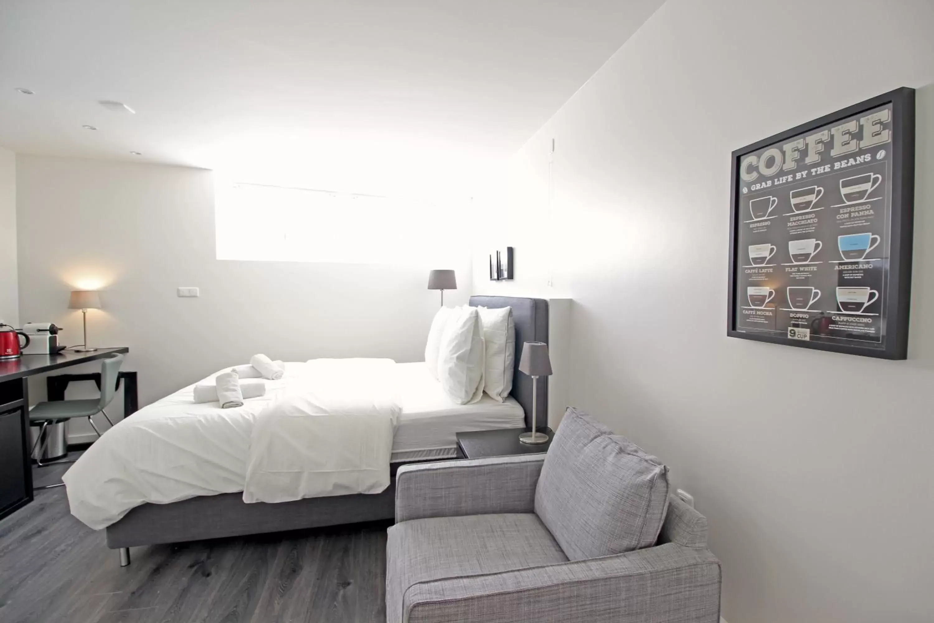 Bed in Great private suite in Jordaan near CS