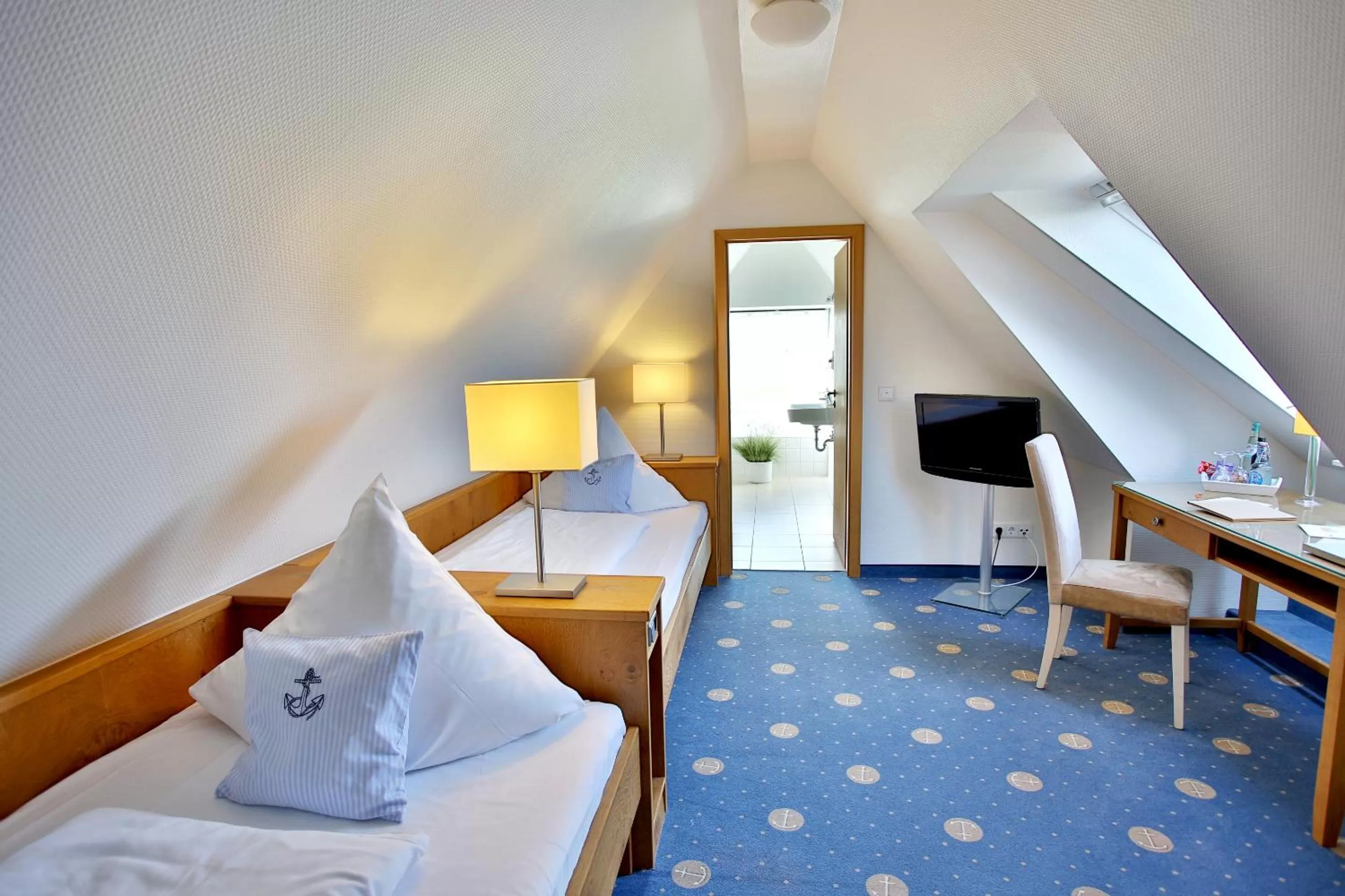 Photo of the whole room, Bed in Anker's Hörn