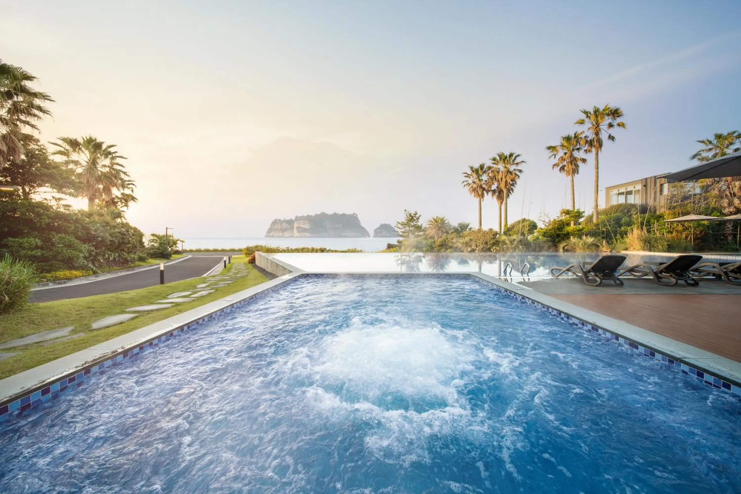 Swimming Pool in Hotel Sumorum